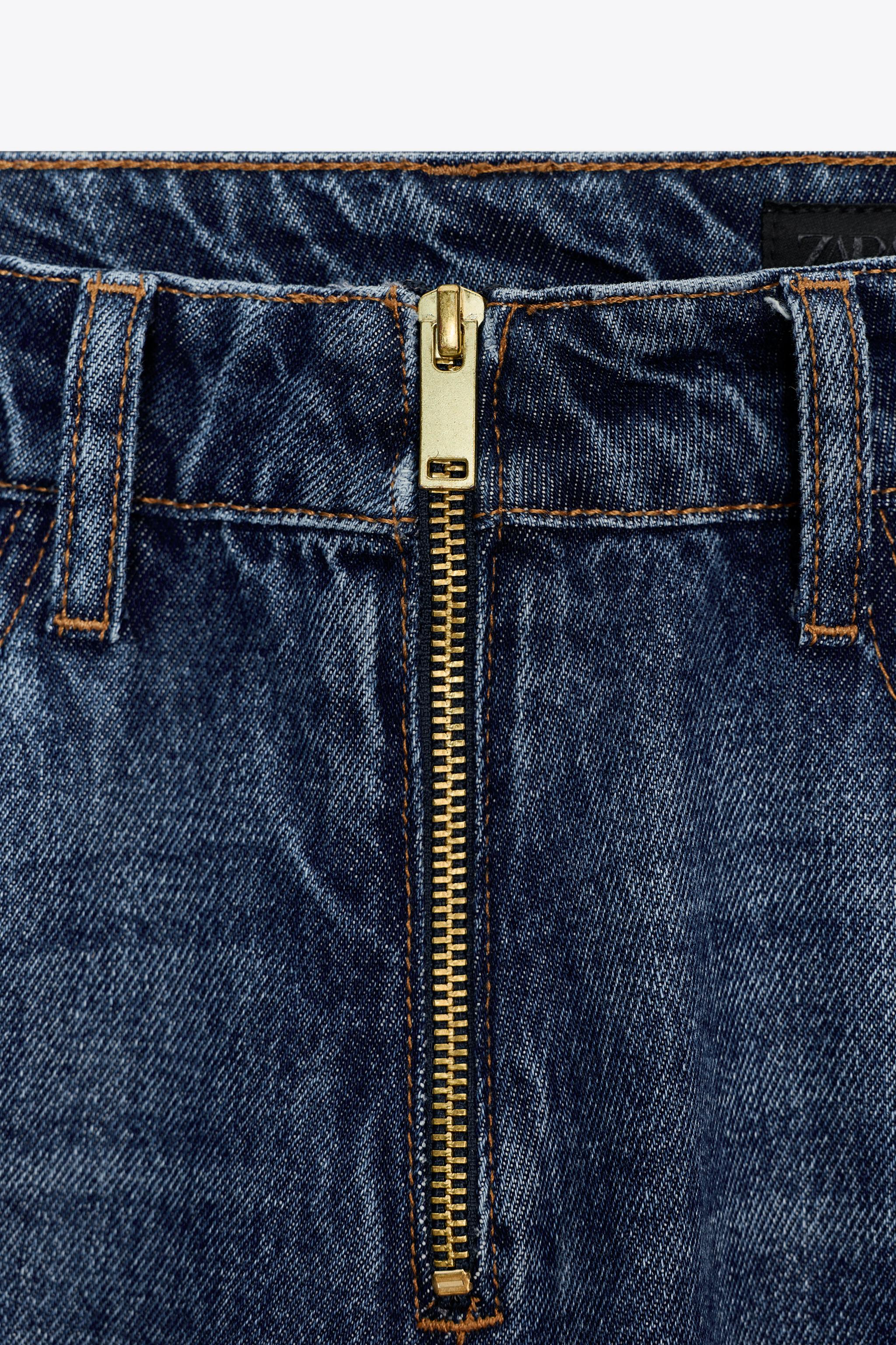 MID-RISE BELTED WIDE LEG JEANS