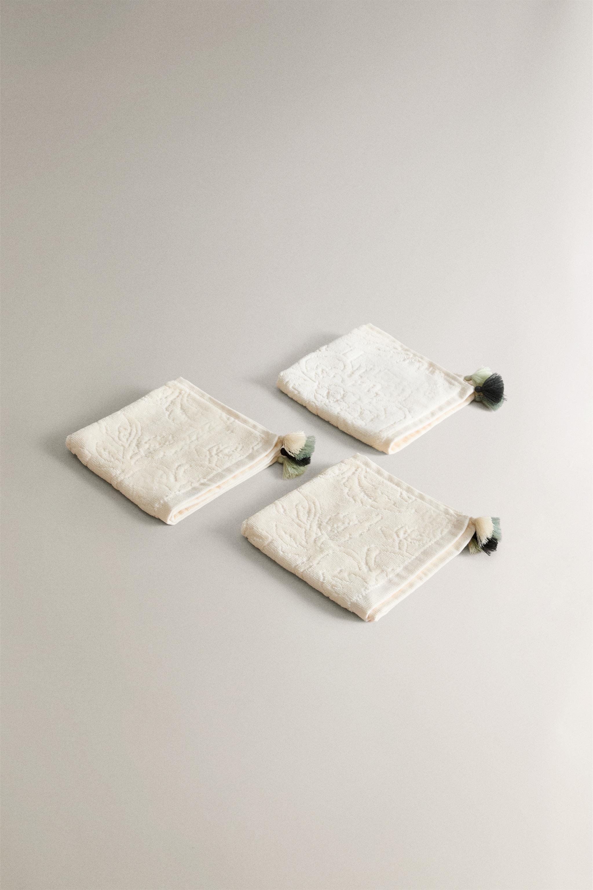 PACK OF HAND TOWELS WITH TASSELS (PACK OF 3)