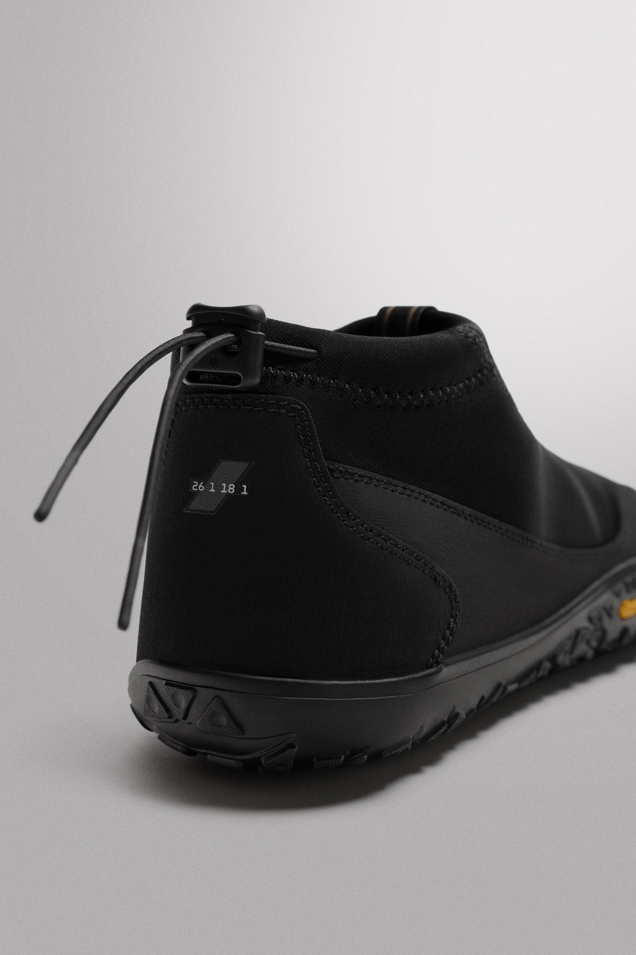 WATER SHOES X VIBRAM®
