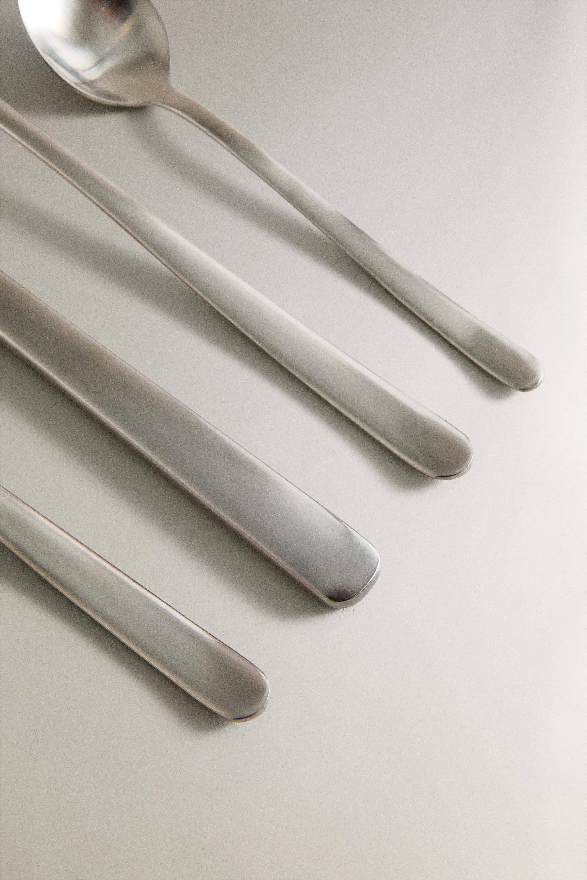 4-PIECE MATTE STEEL FLATWARE SET
