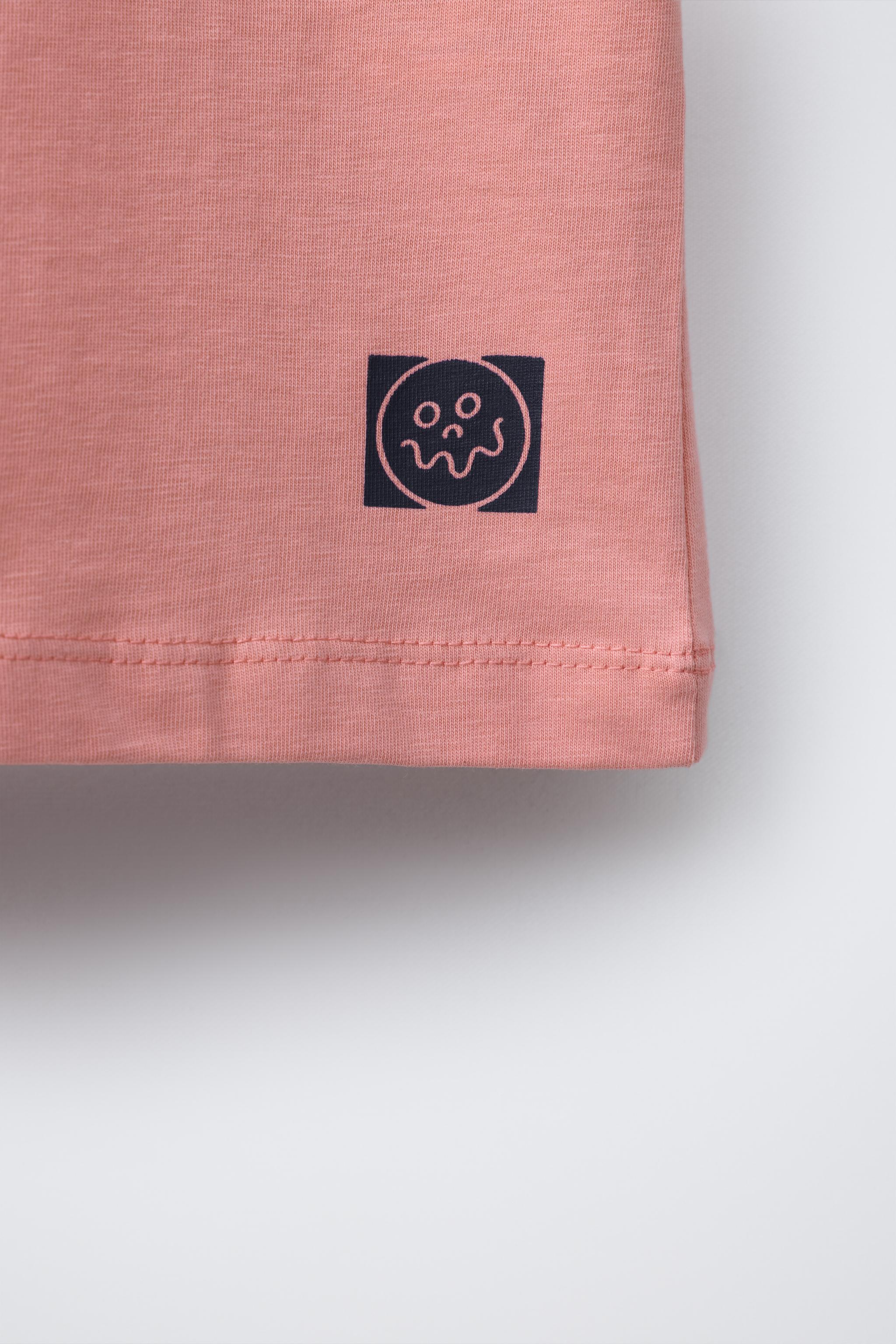 RAISED PRINT T-SHIRT