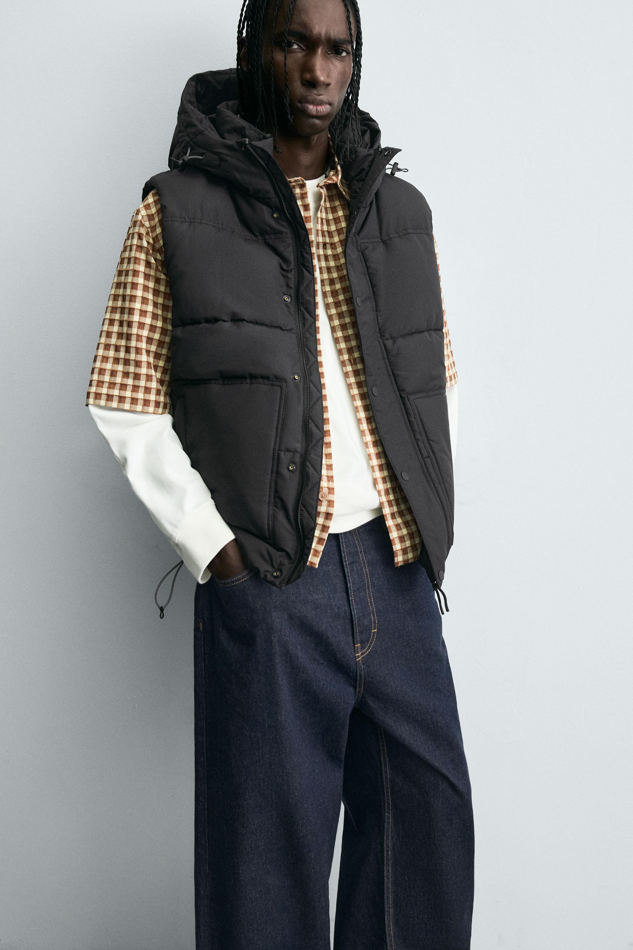 HOODED PUFFER VEST