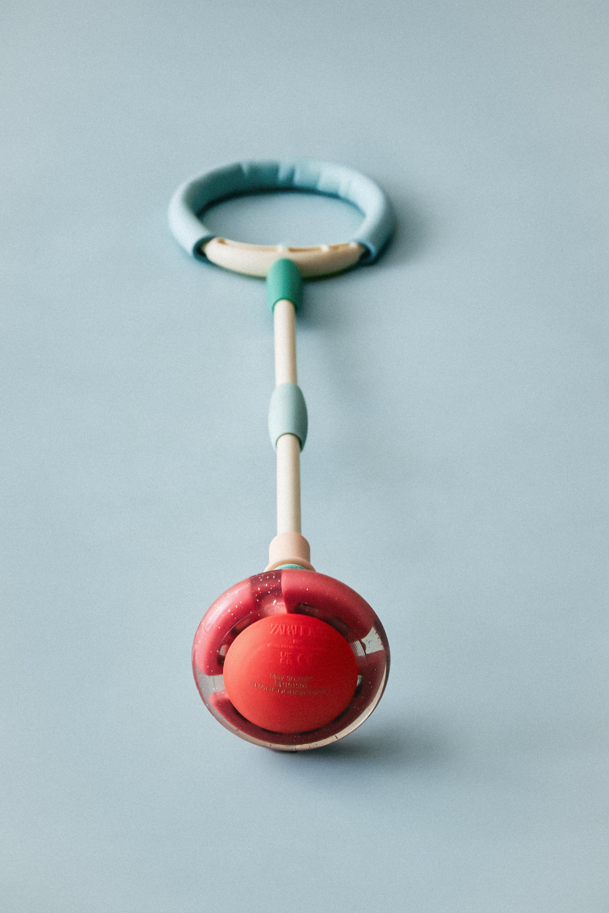 CHILDREN'S SKIP BALL TOY