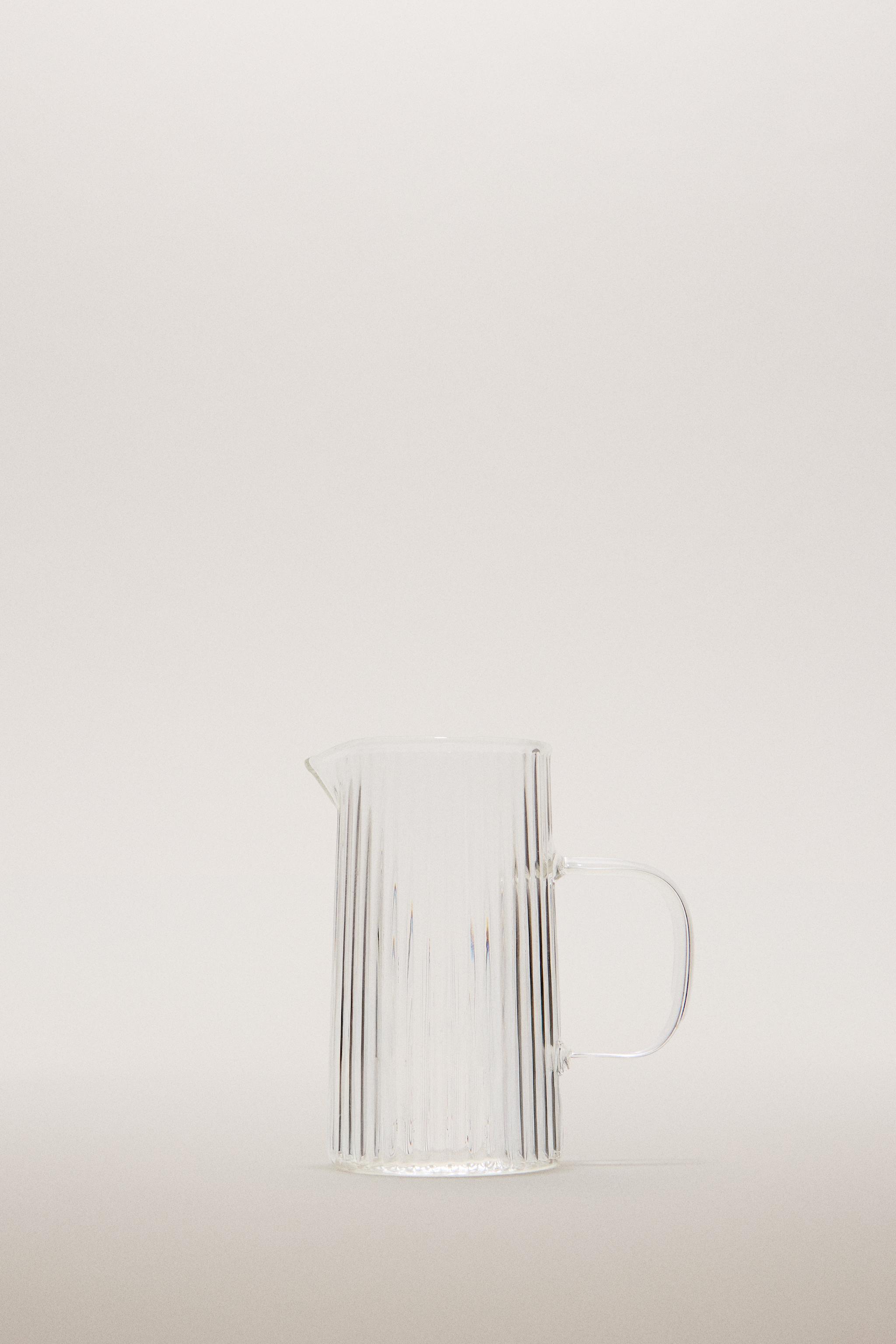 RAISED BOROSILICATE MILK PITCHER