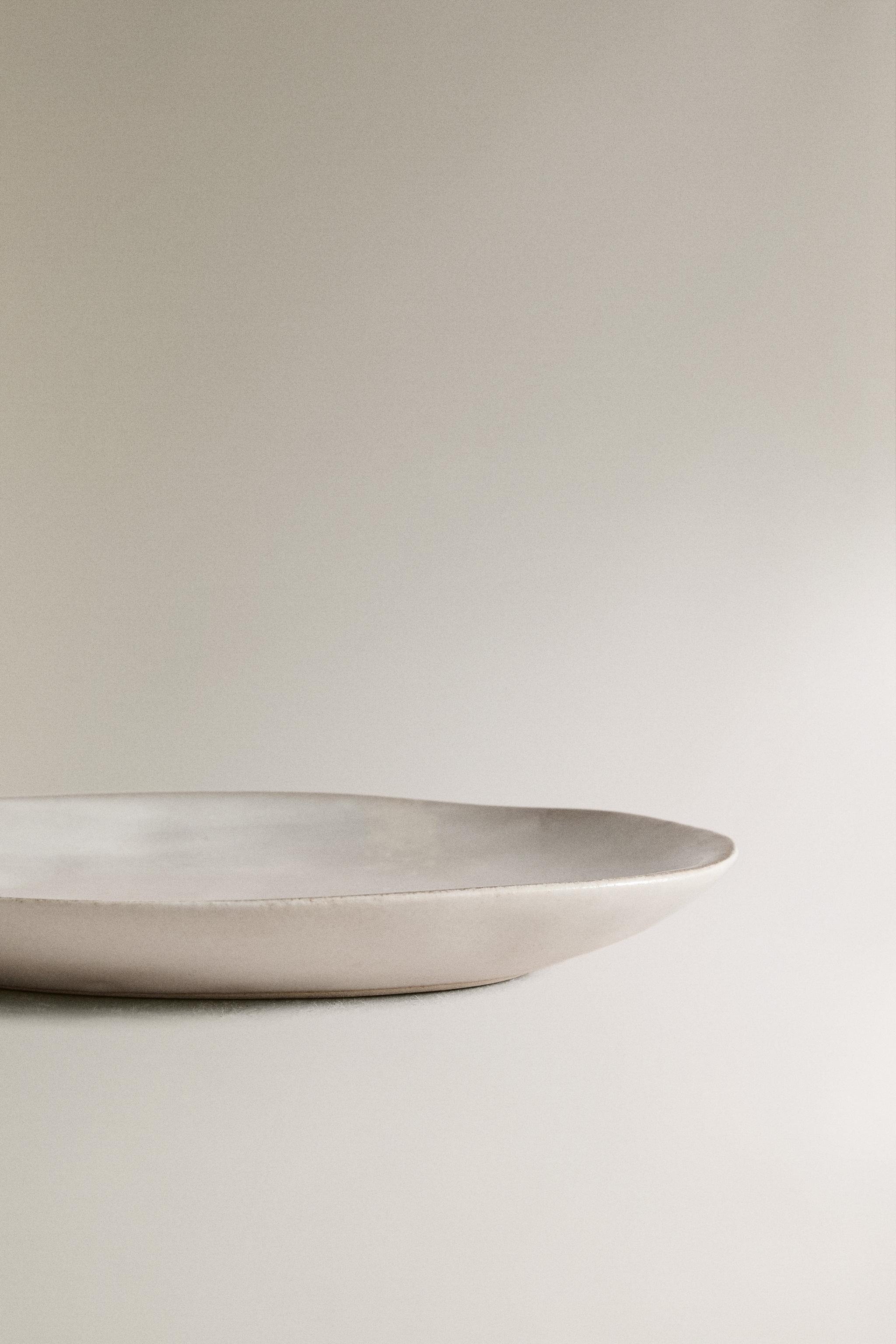 SHINY CERAMIC SOAP DISH