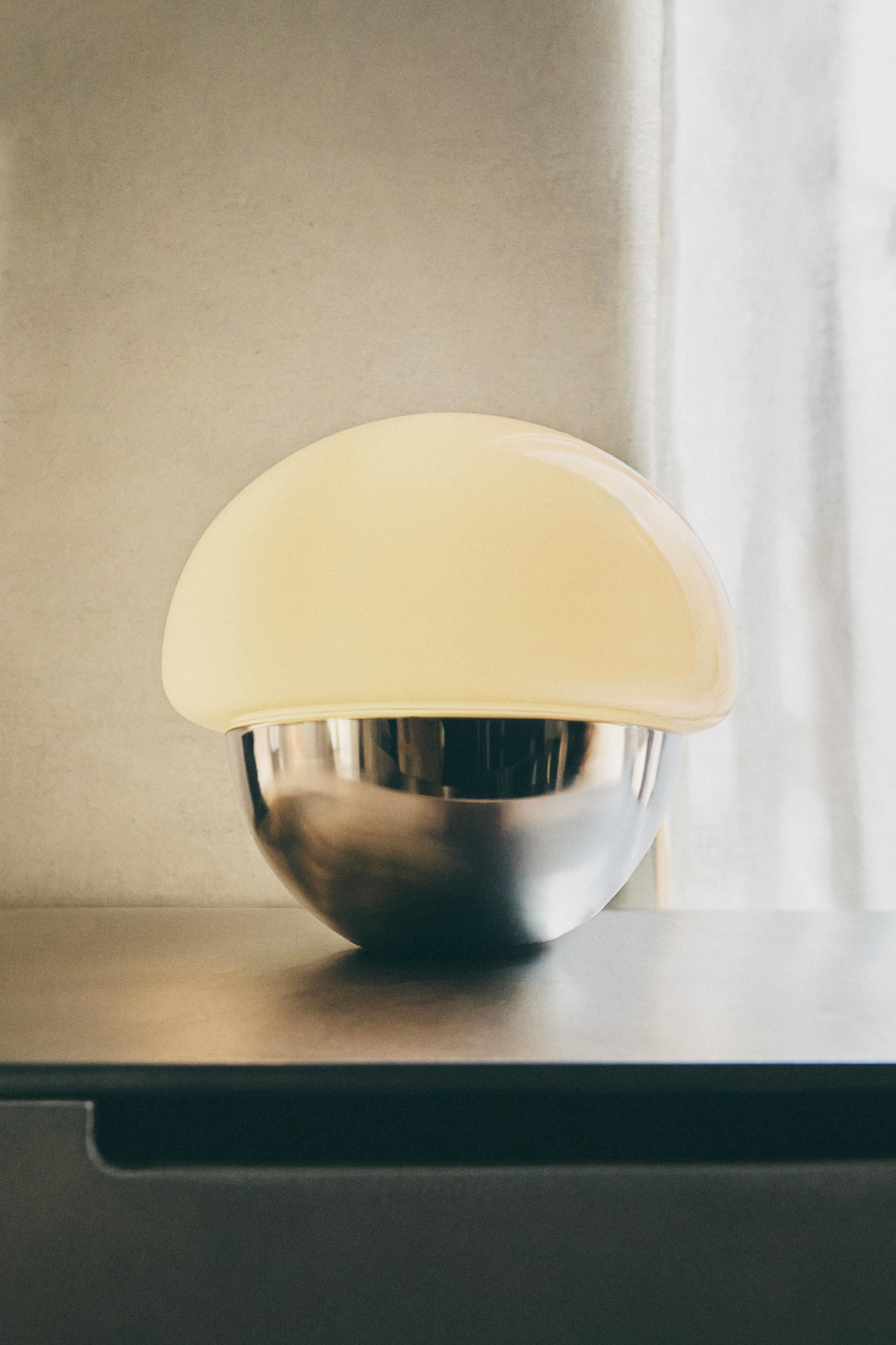 OVAL TABLE LAMP