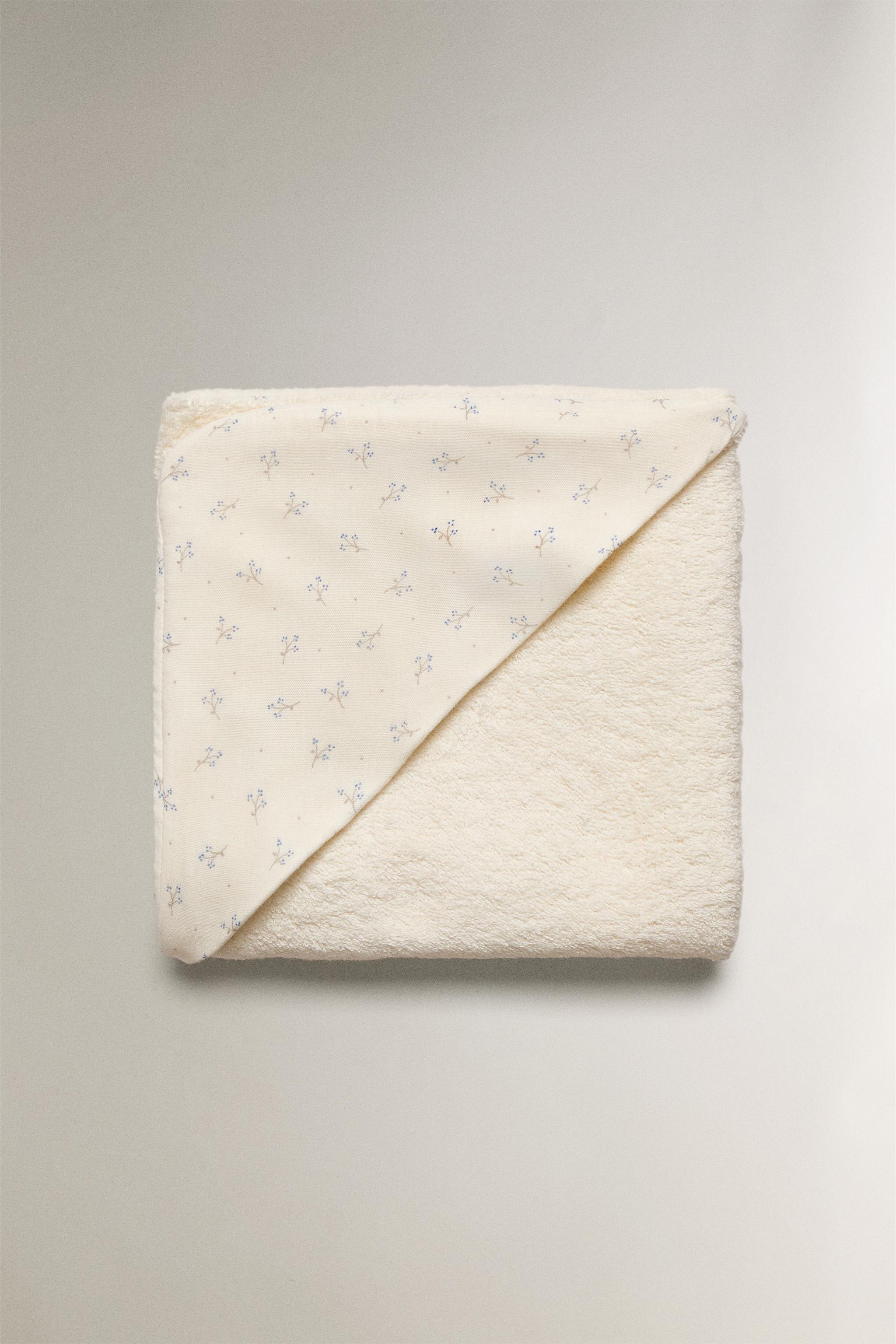 HOODED BABY BATH TOWEL WITH MINI FLOWERS