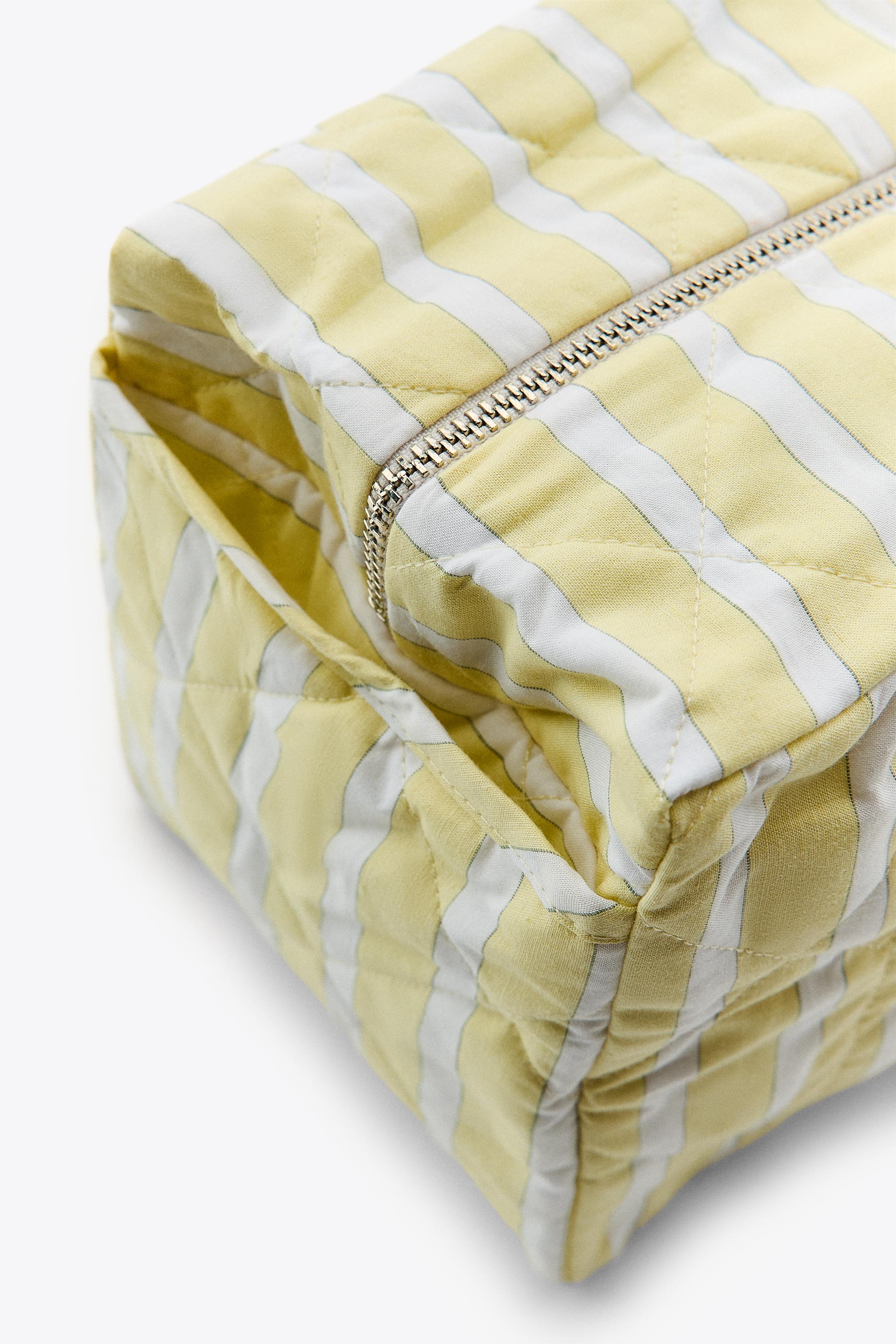 STRIPED TOILETRY BAG