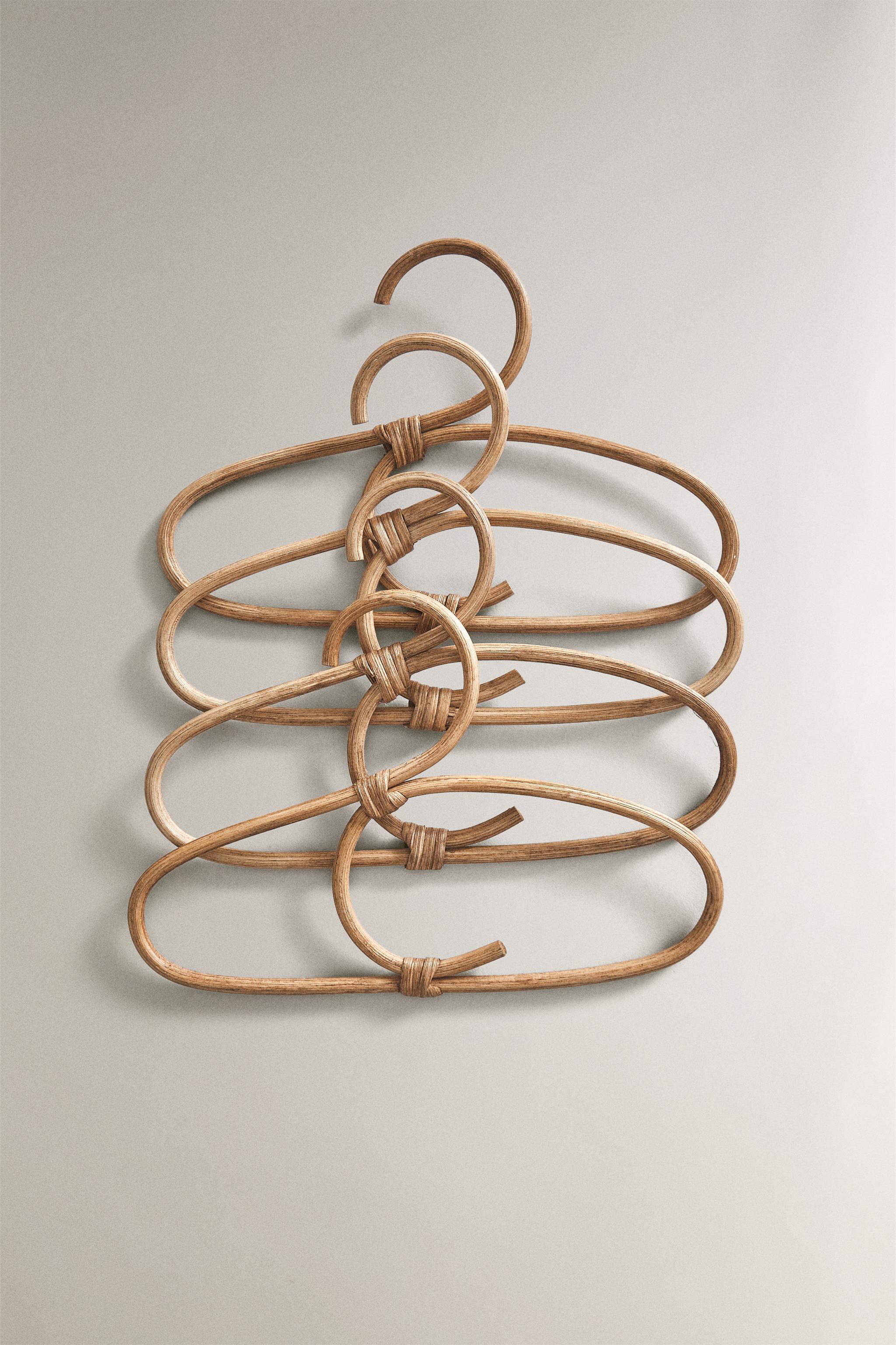 SET OF BABY RATTAN HANGERS (SET OF 4)