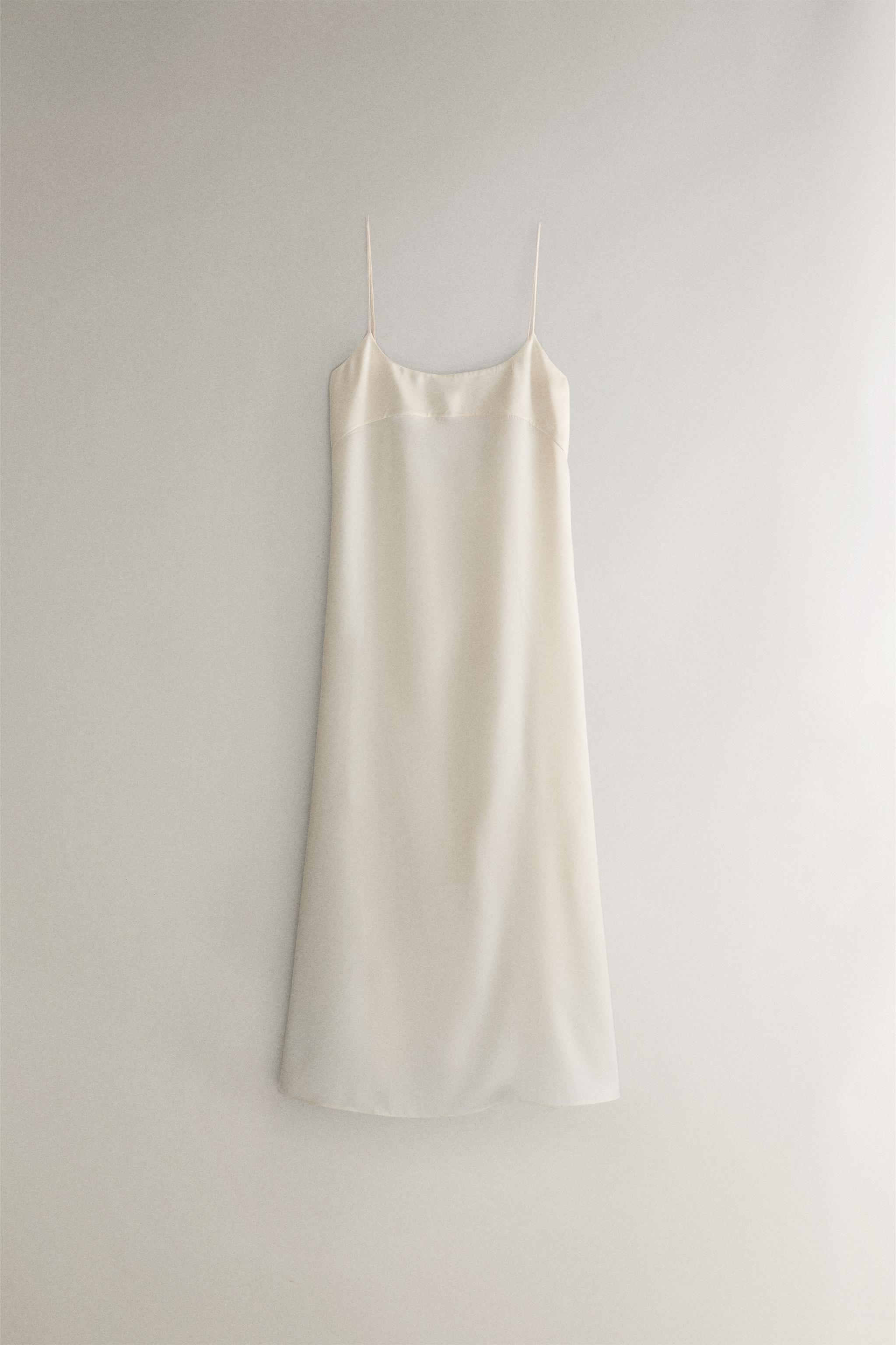 BEIGE SILK NIGHTGOWN