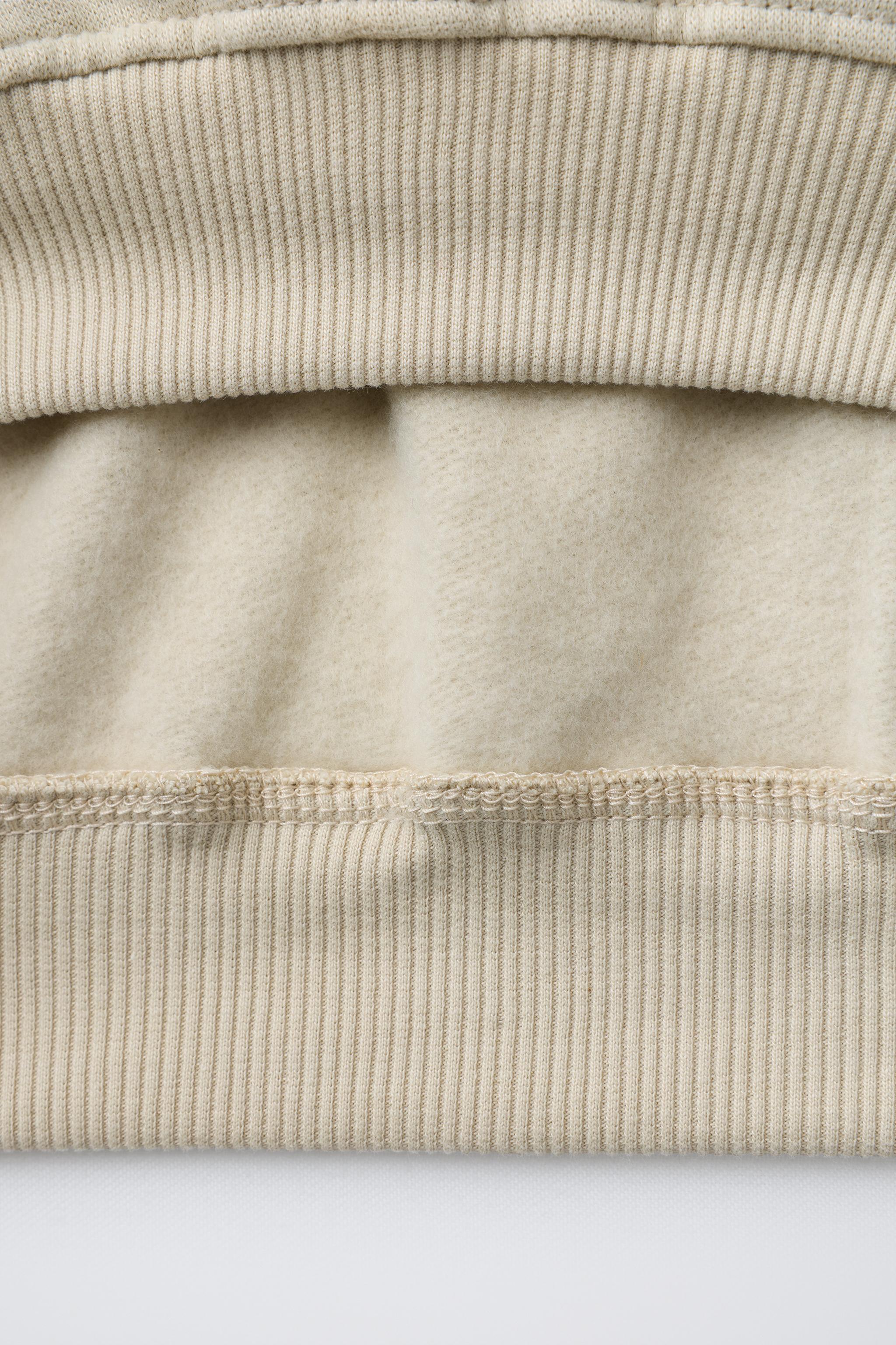 FLOCKED LOGO SWEATSHIRT