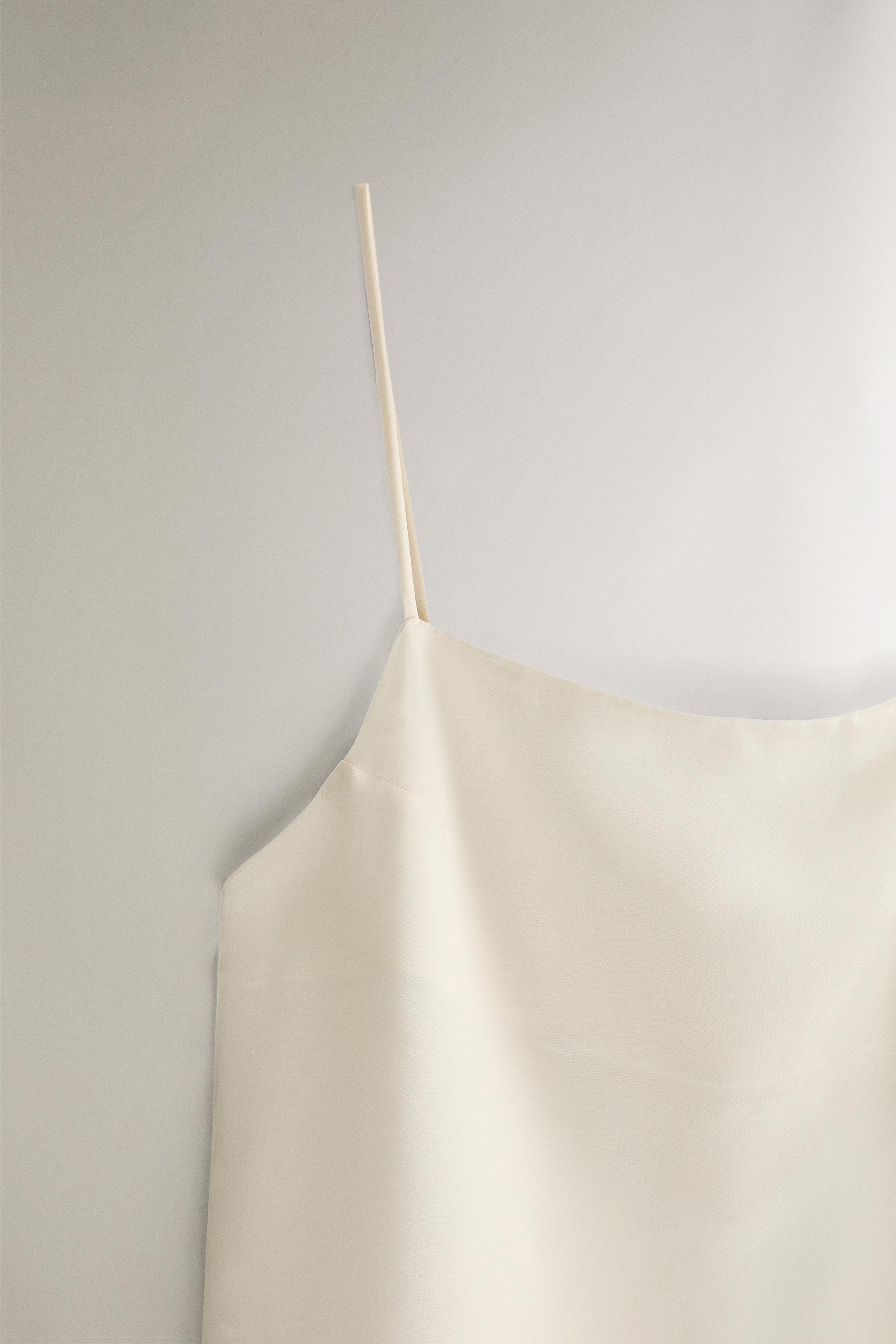 PLAIN SATEEN TOP