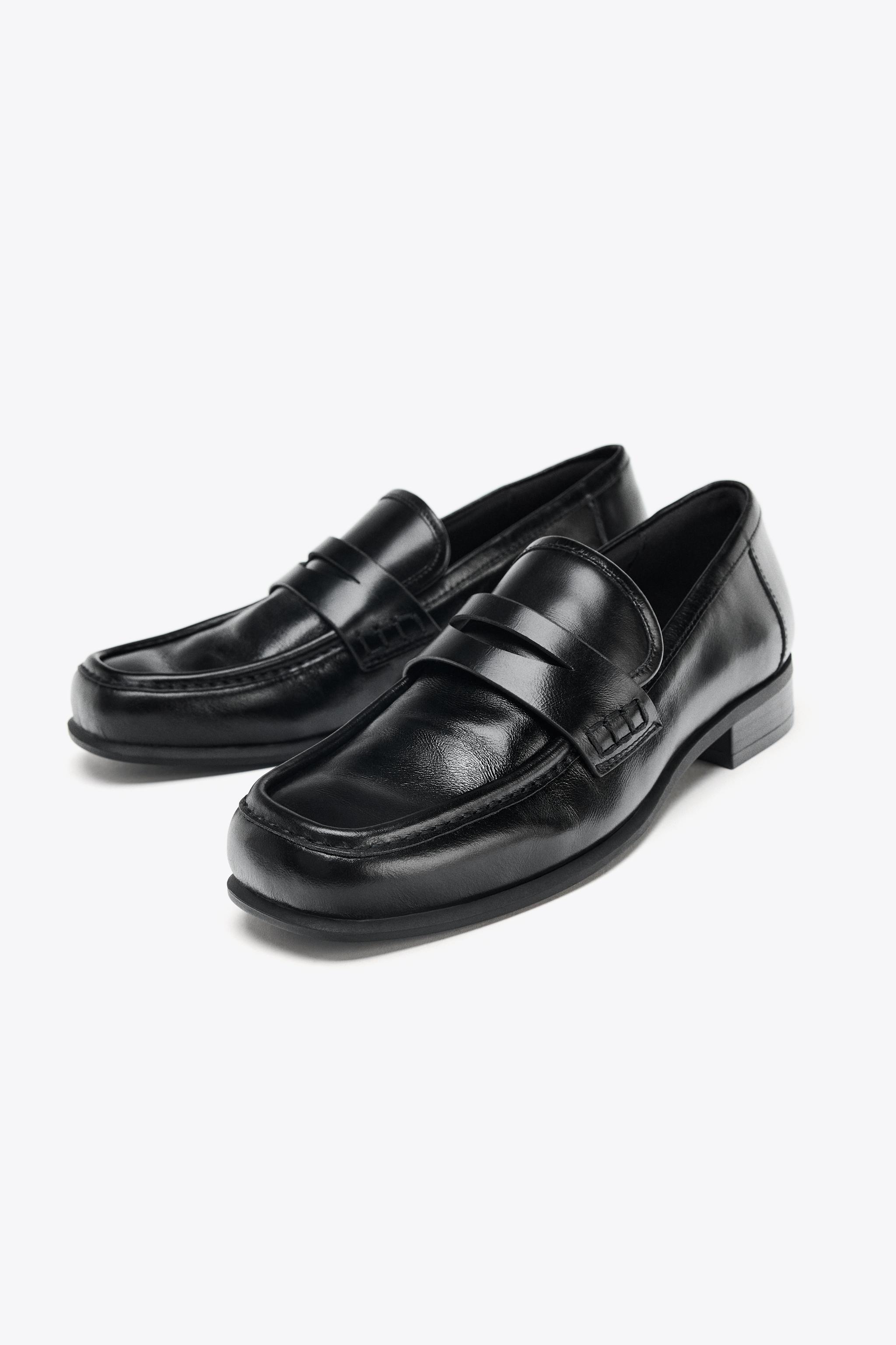 LEATHER LOAFERS