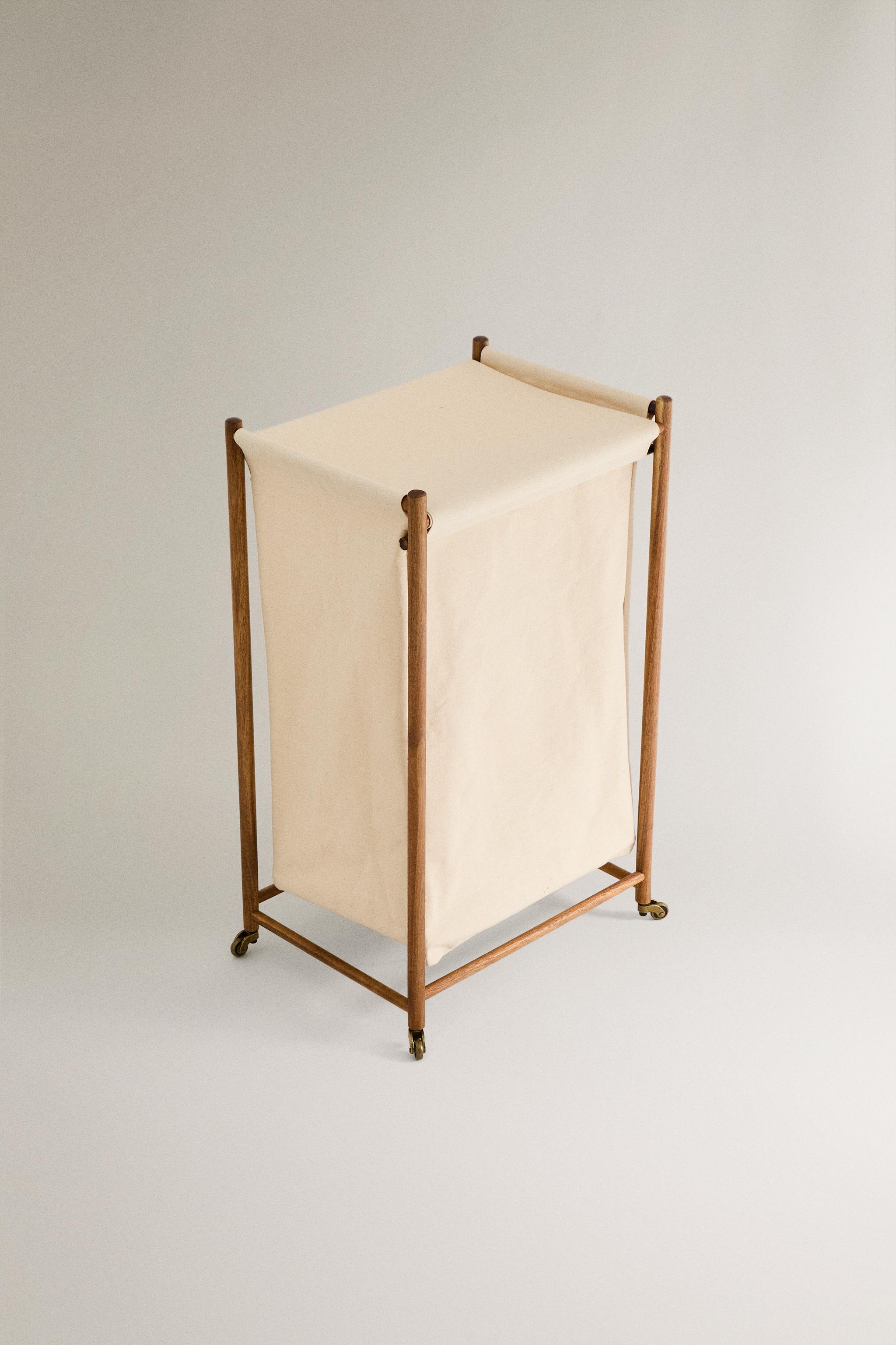 LAUNDRY BASKET WITH LID