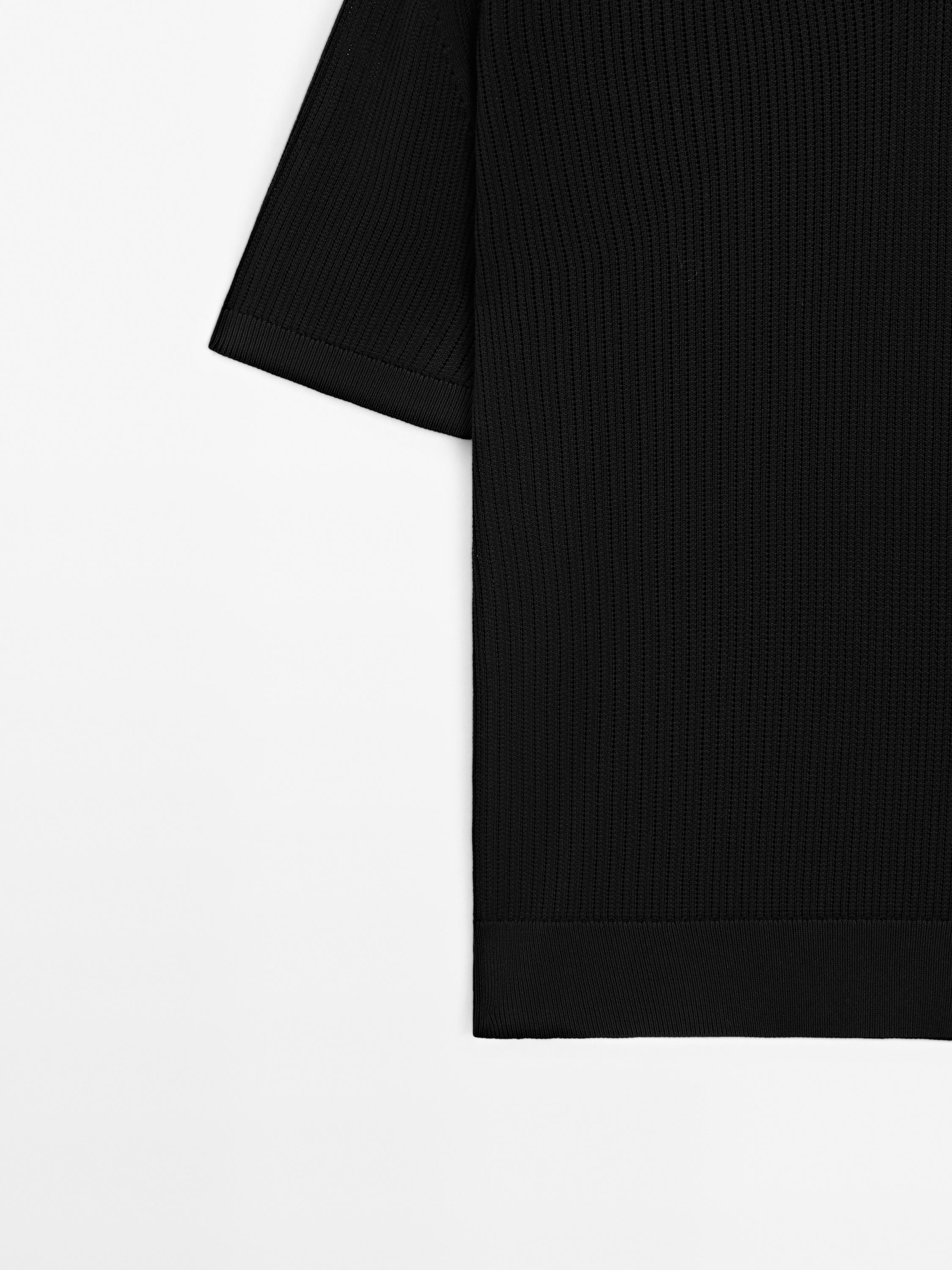 Cutwork V-neck polo shirt