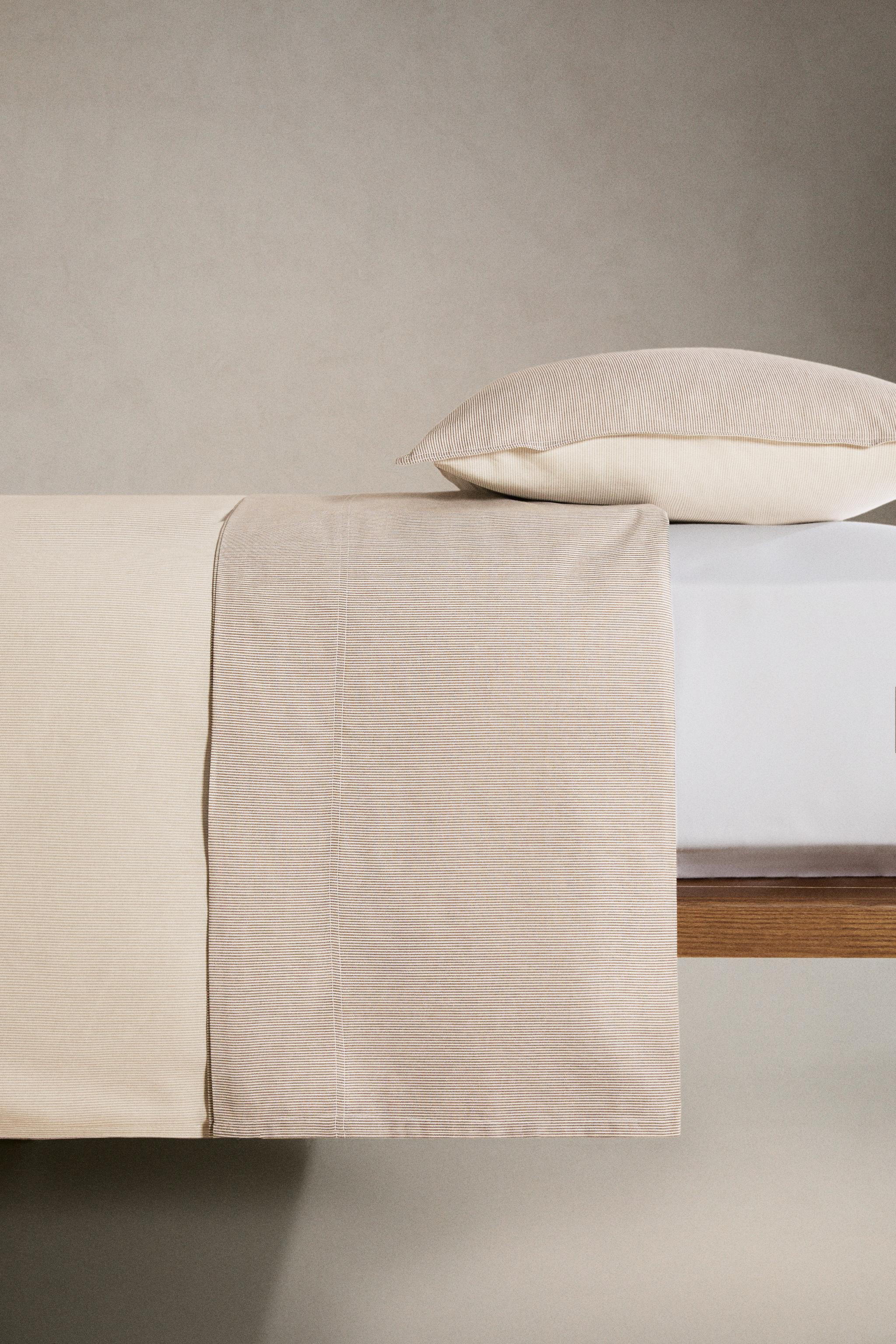 REVERSIBLE STRIPED DUVET COVER