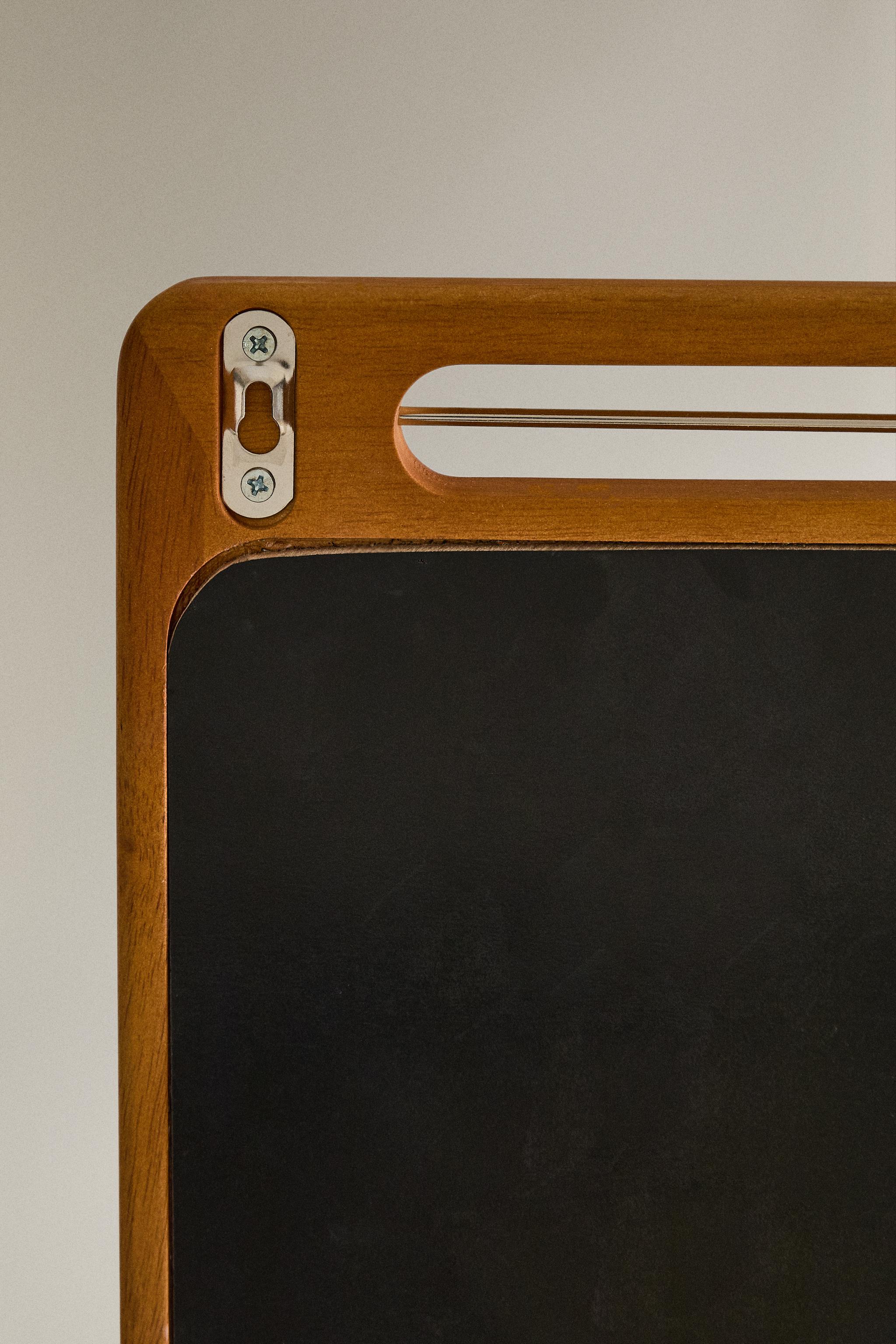 CHILDREN'S WOODEN BOARD