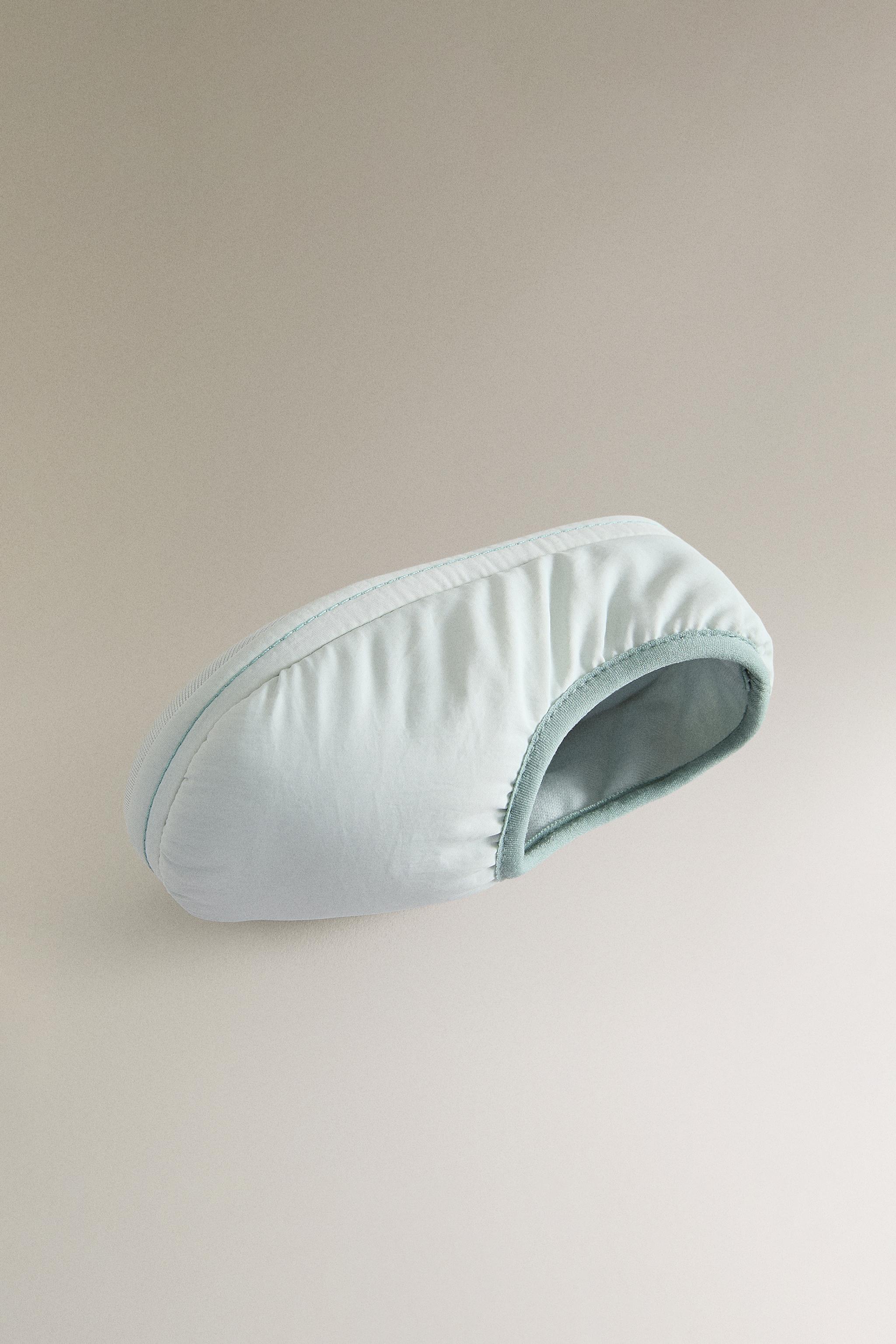 CHILDREN'S FABRIC SLIPPERS