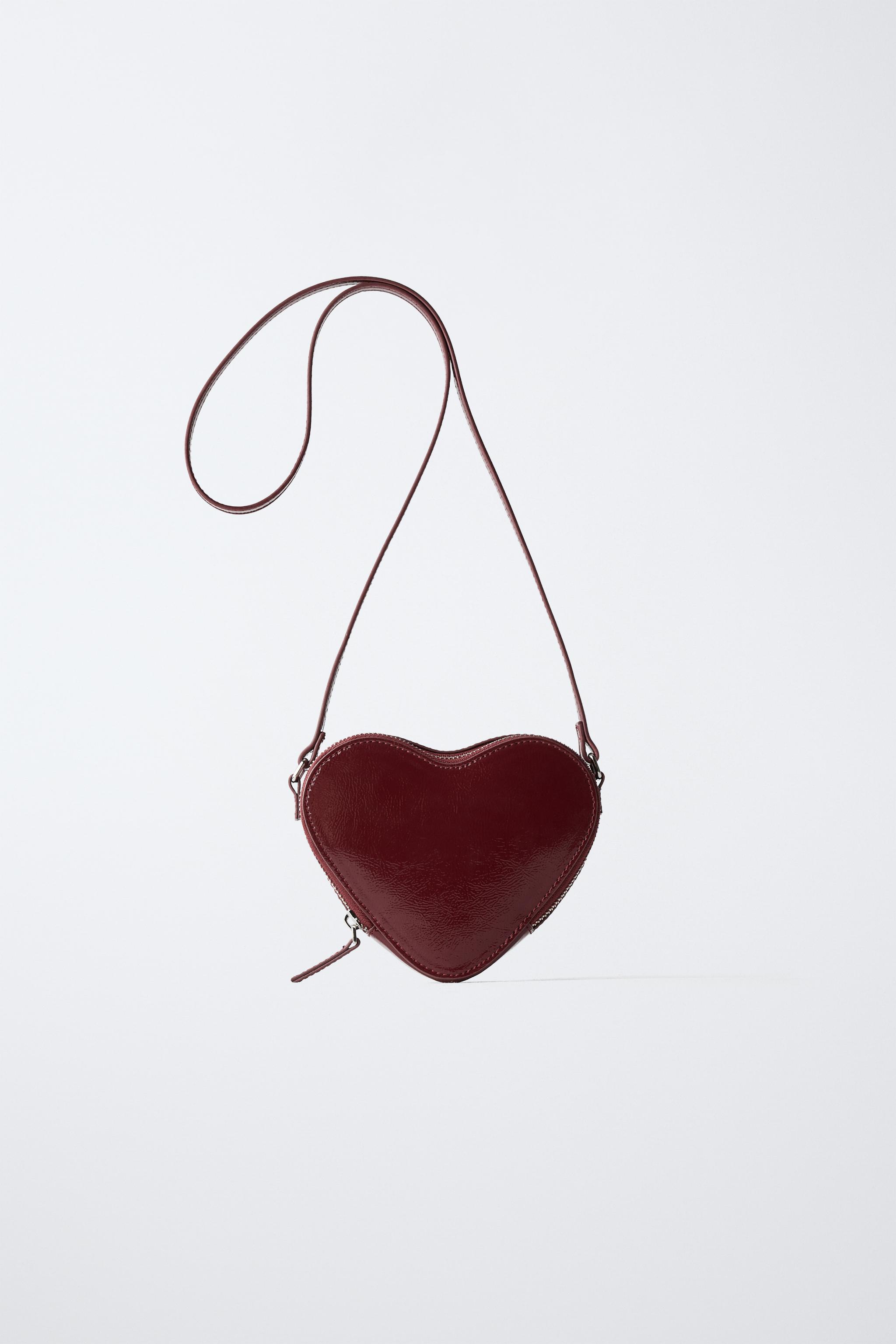 HEART CROSSBODY BAG