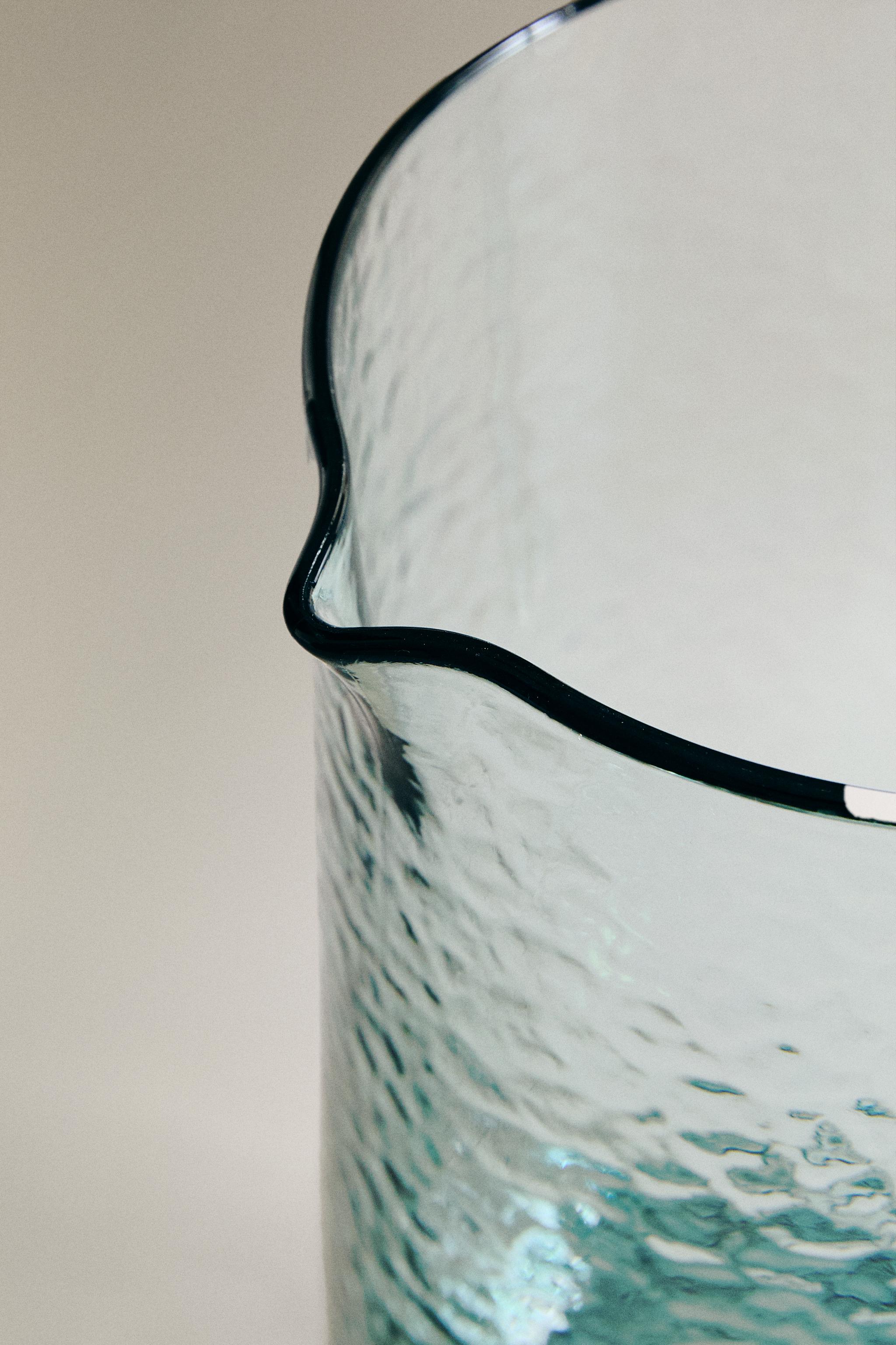 HAMMERED ACRYLIC PITCHER