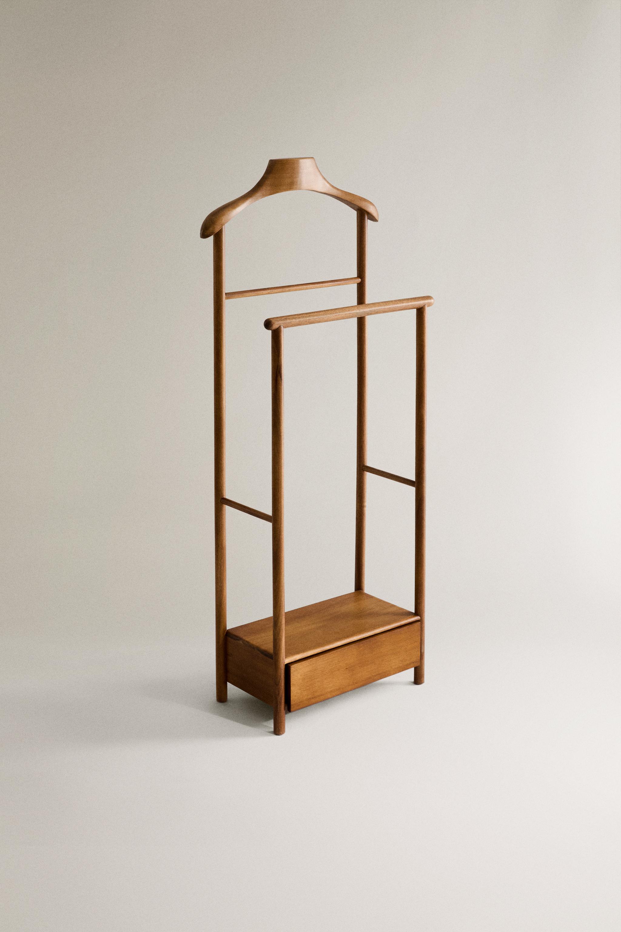 ACACIA WOOD VALET STAND