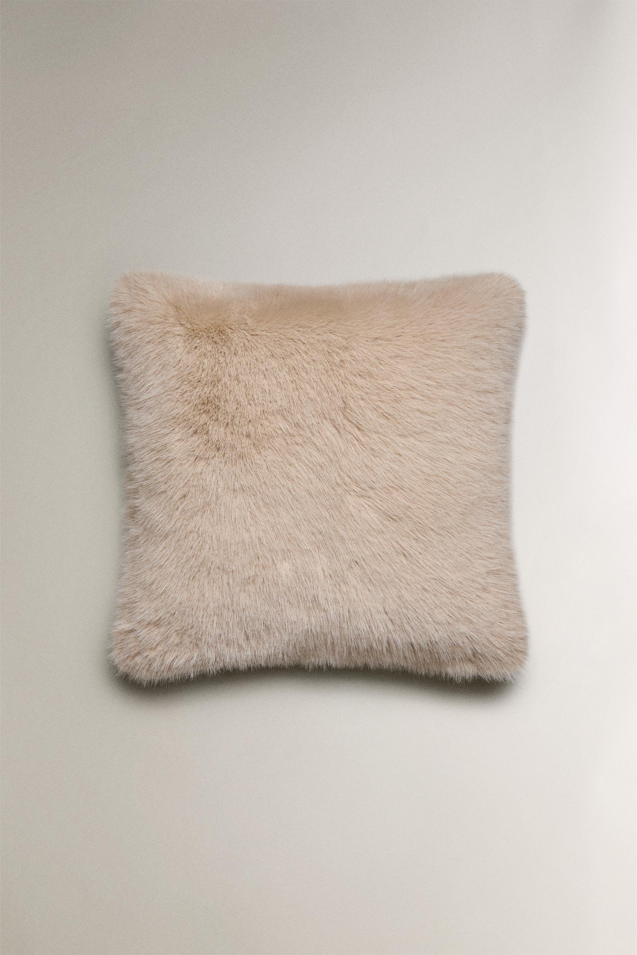 LONG FAUX FUR THROW PILLOW COVER