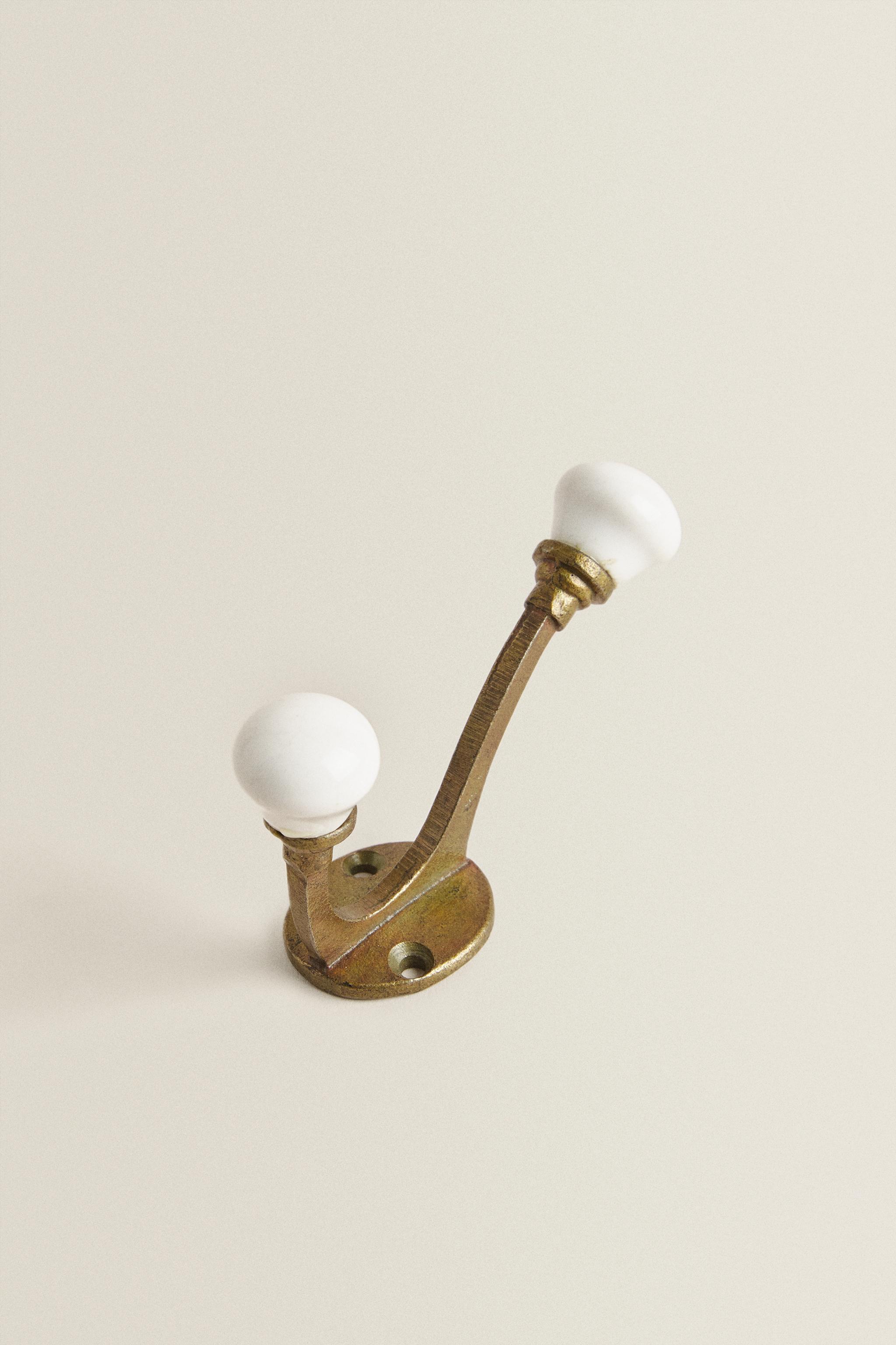 CERAMIC HOOK