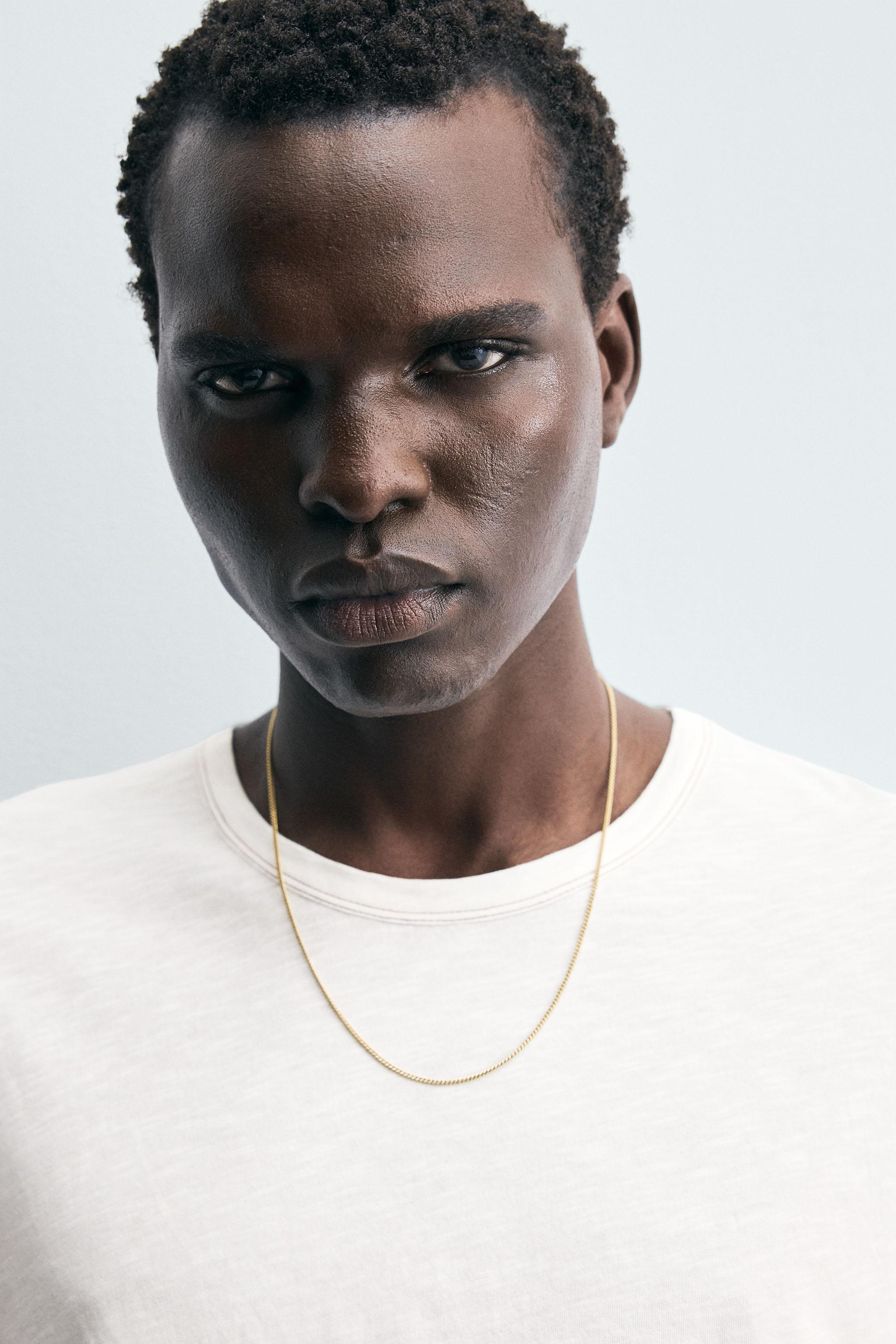 CONTRAST TOPSTITCH T-SHIRT