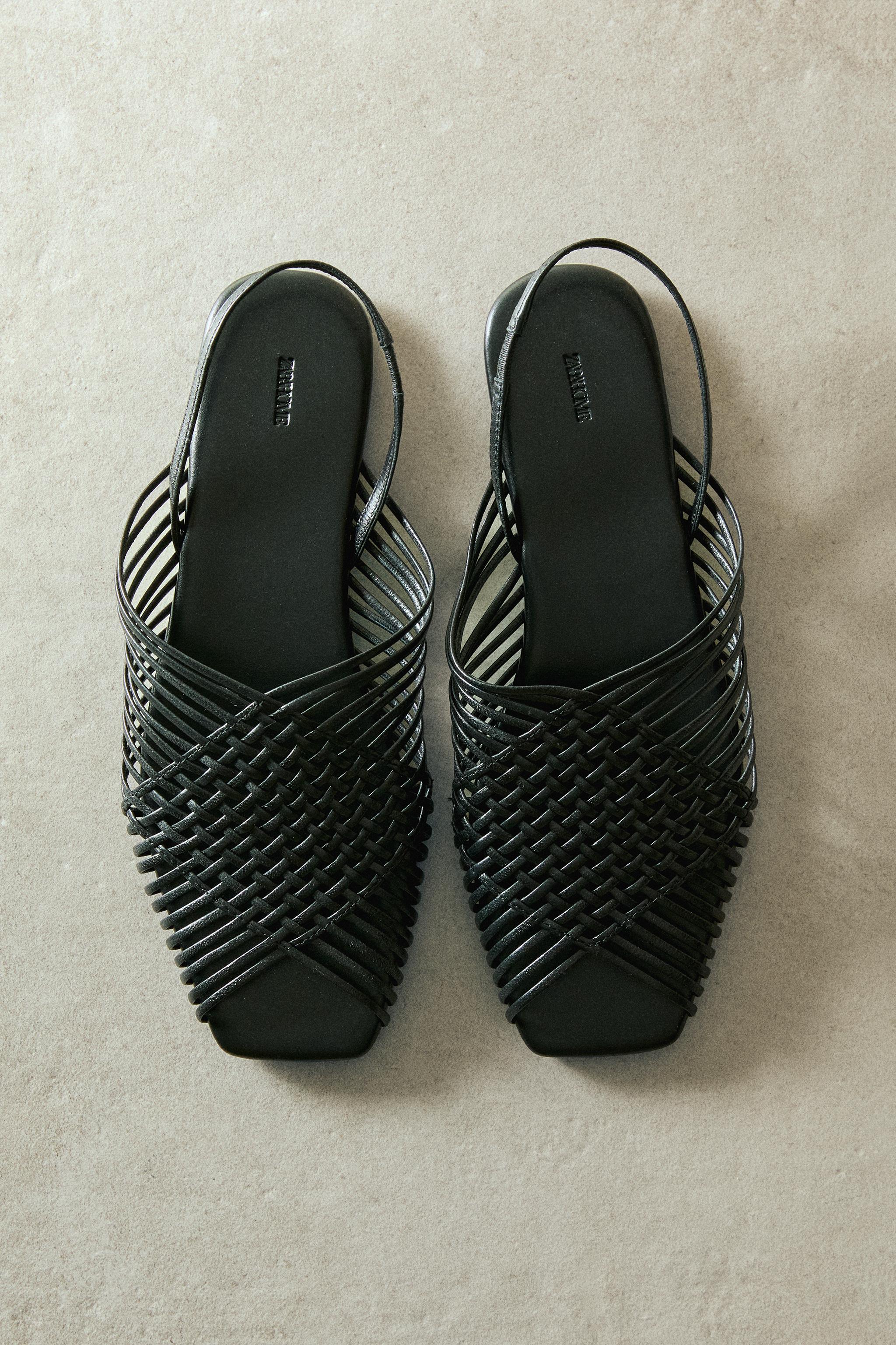 CRISS-CROSS STRAP LEATHER SANDALS