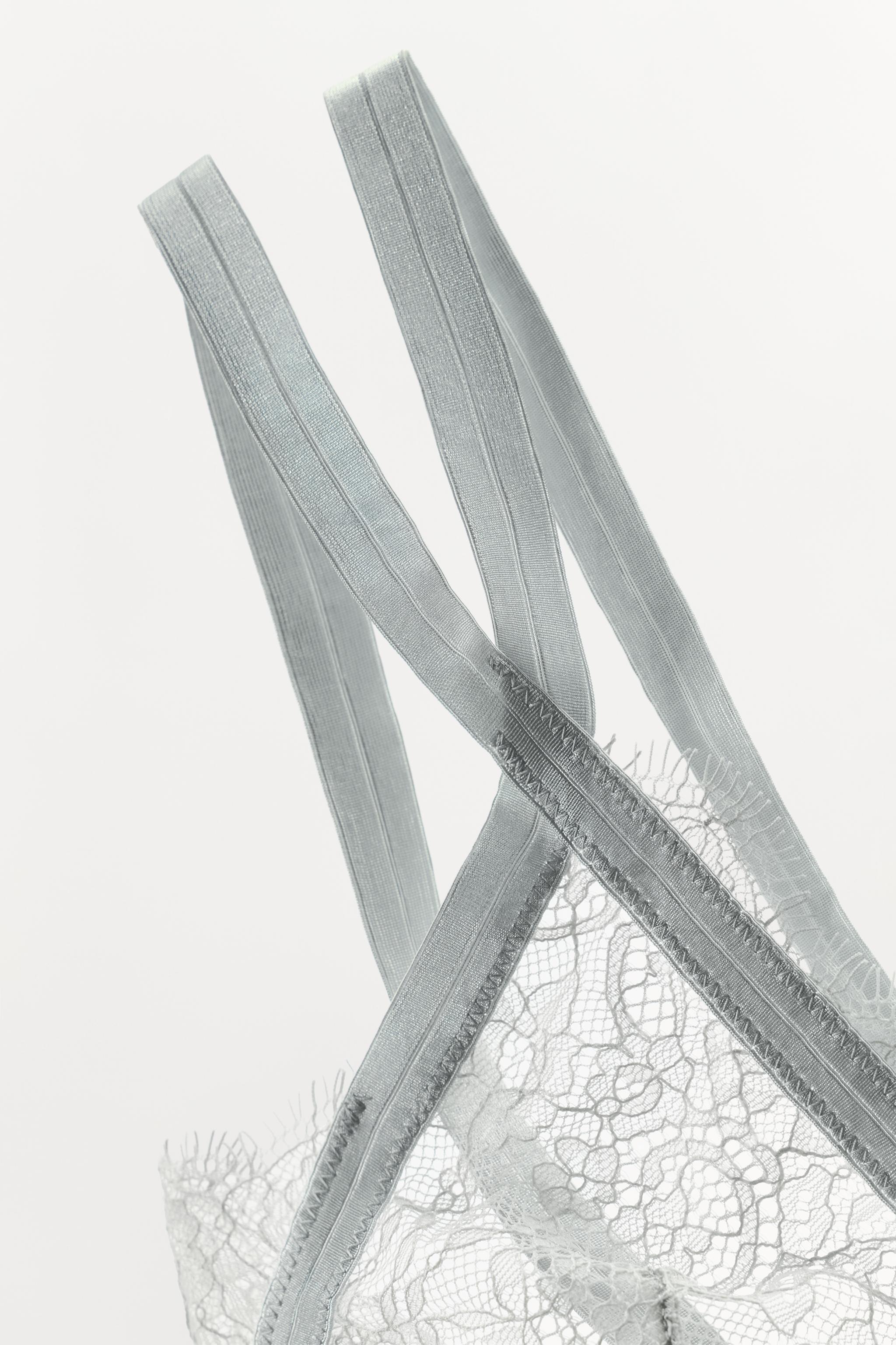 COMBINATION LACE BRALETTE