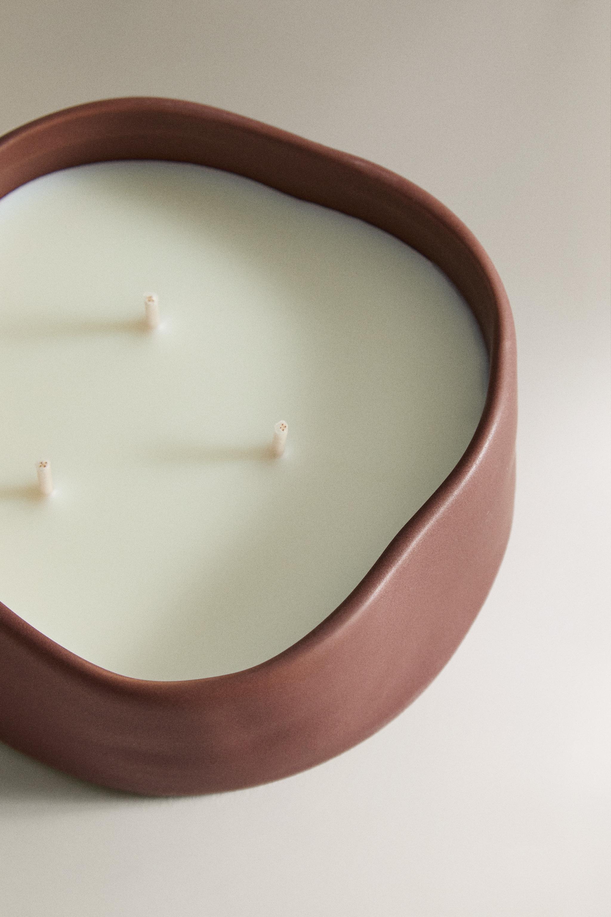 (170 G) FLORAL BEYOND SCENTED CANDLE