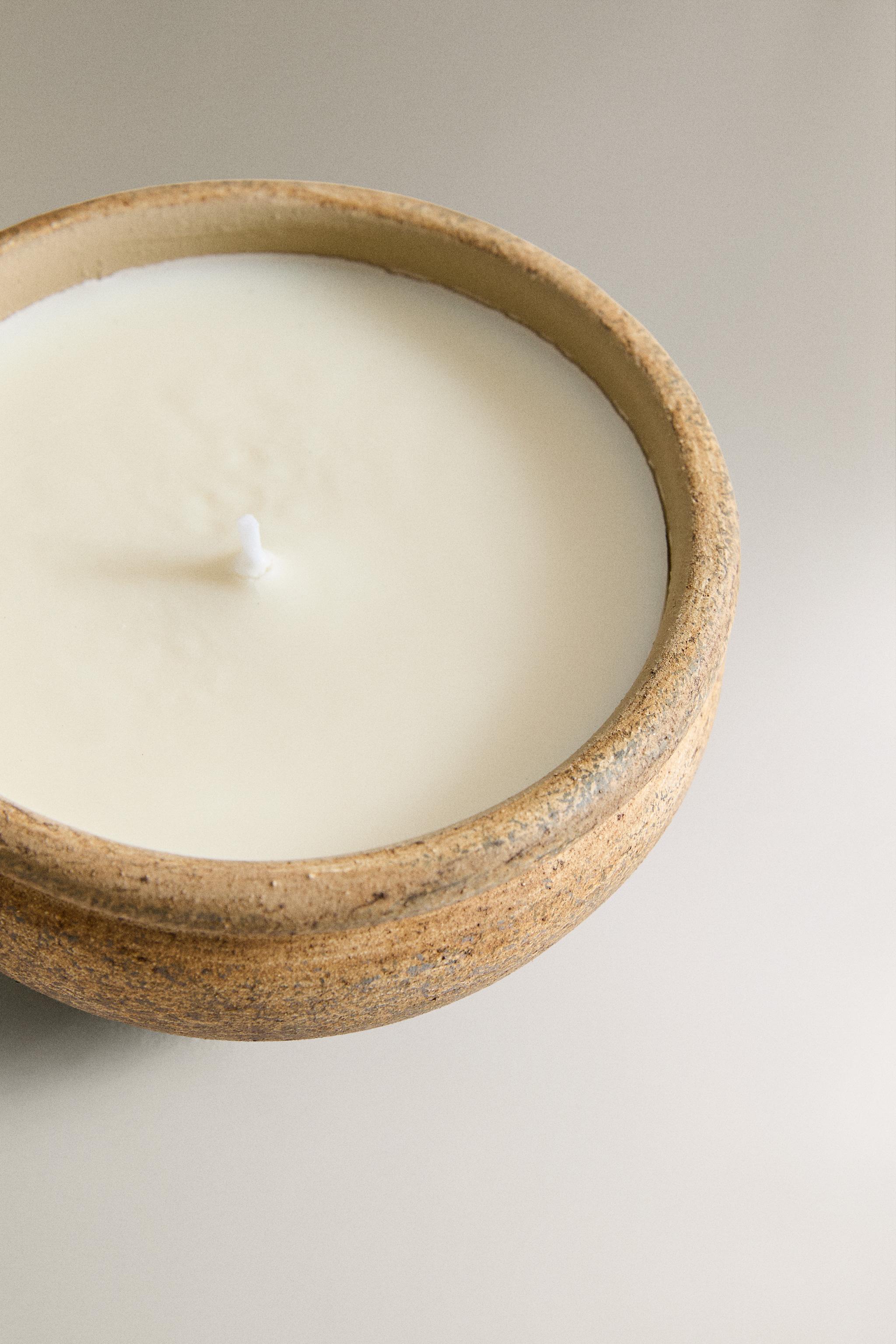 (220 GR) INCENSE LEATHER SCENTED CANDLE