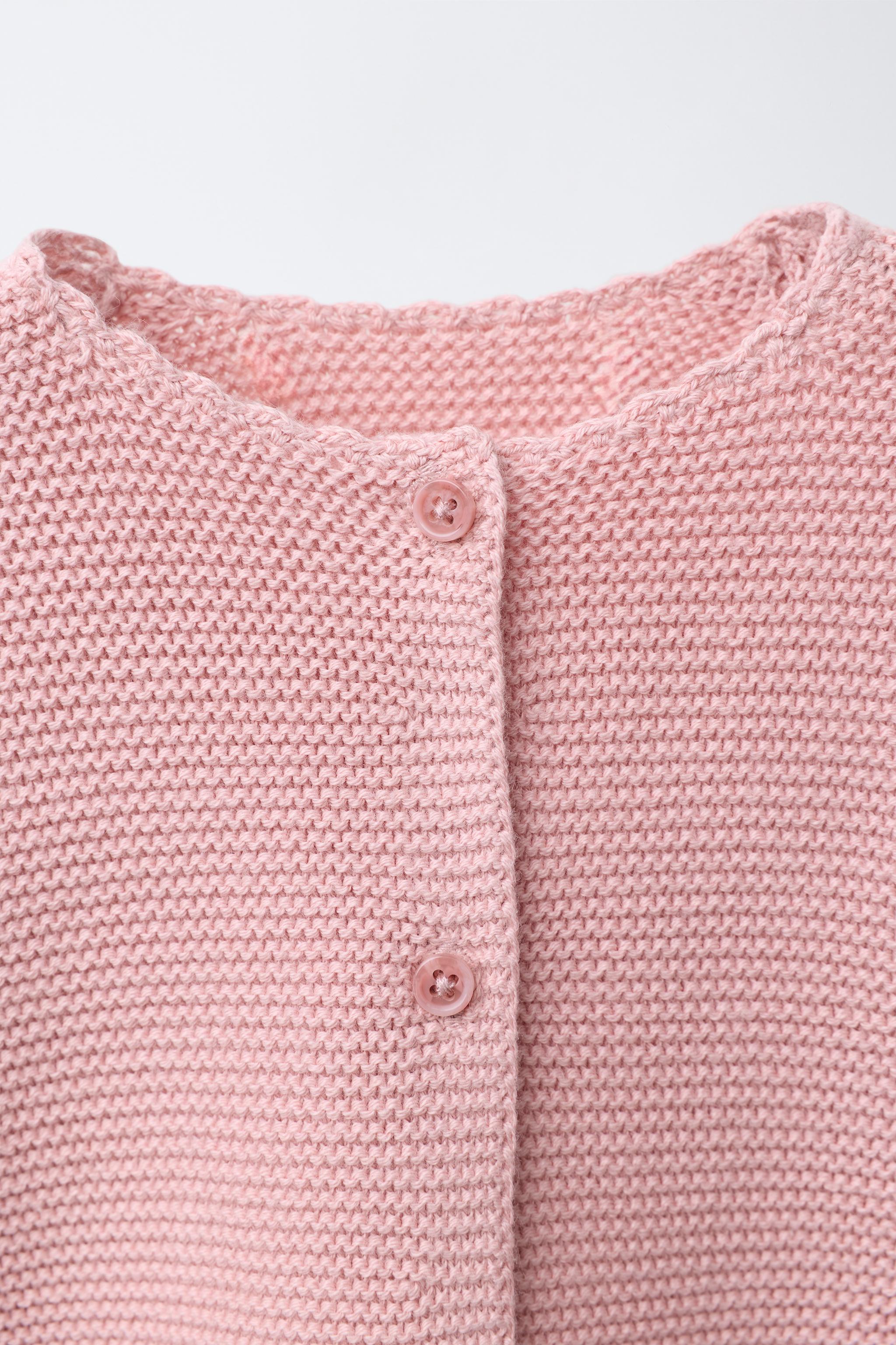 WAVY CABLE KNIT CARDIGAN