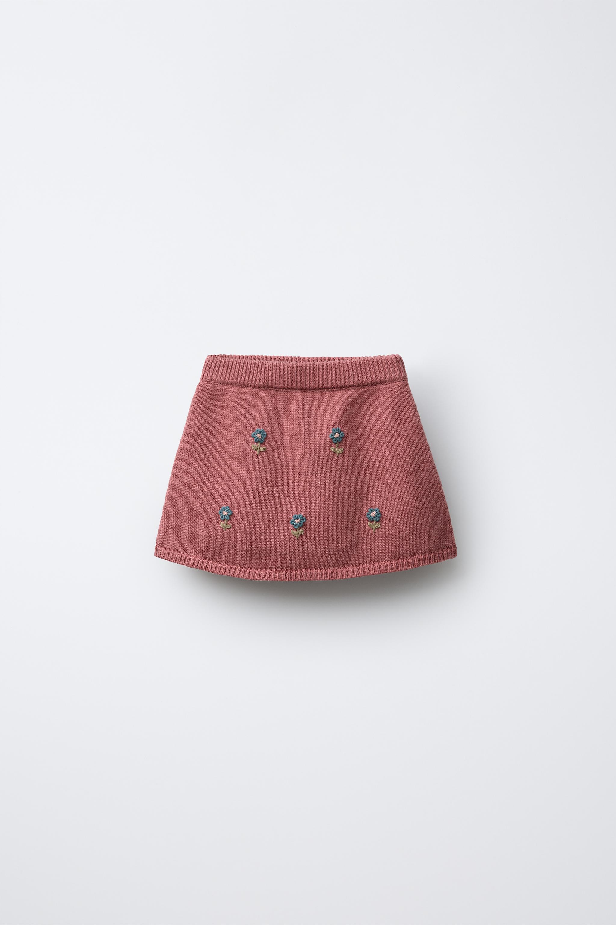 FLORAL EMBROIDERY KNIT SKIRT