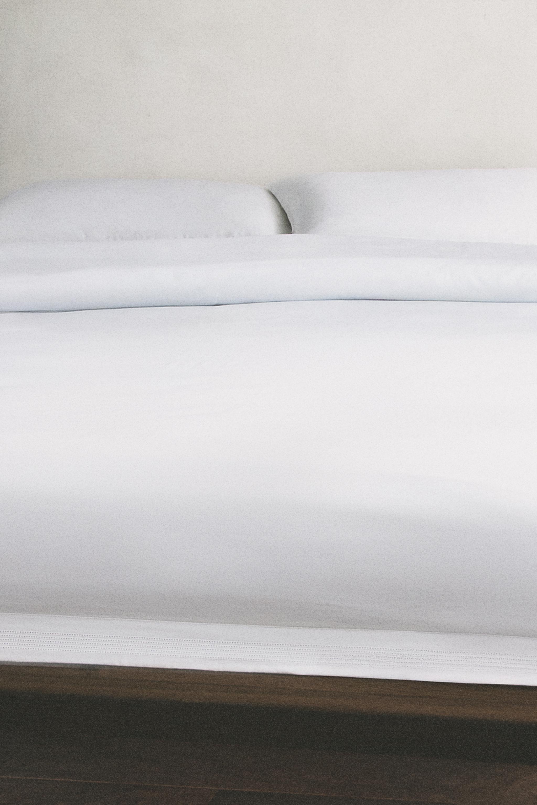 HEMSTITCHED SATEEN DUVET COVER