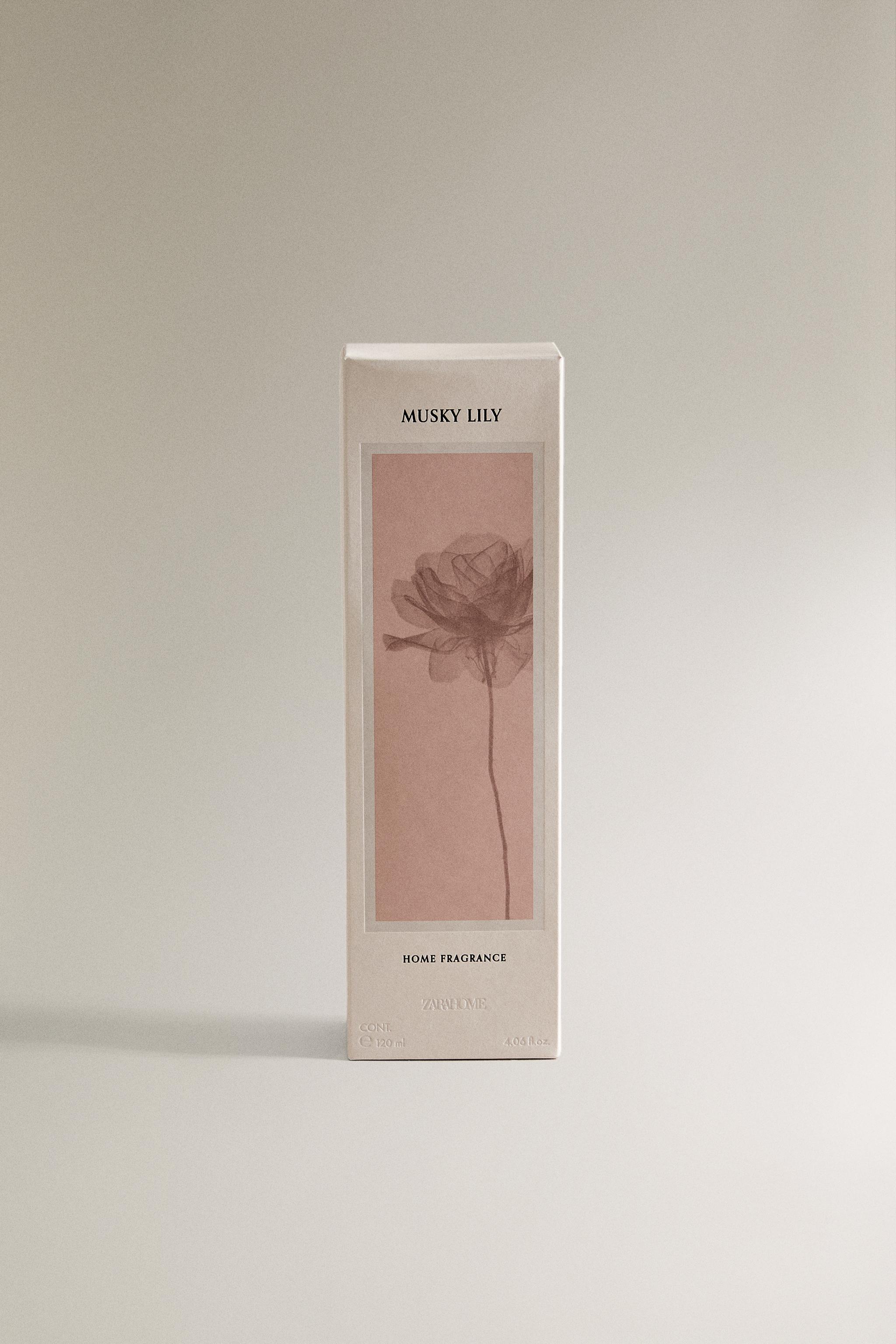 (4.06 oz) MUSKY LILY MIKADO AIR FRESHENER