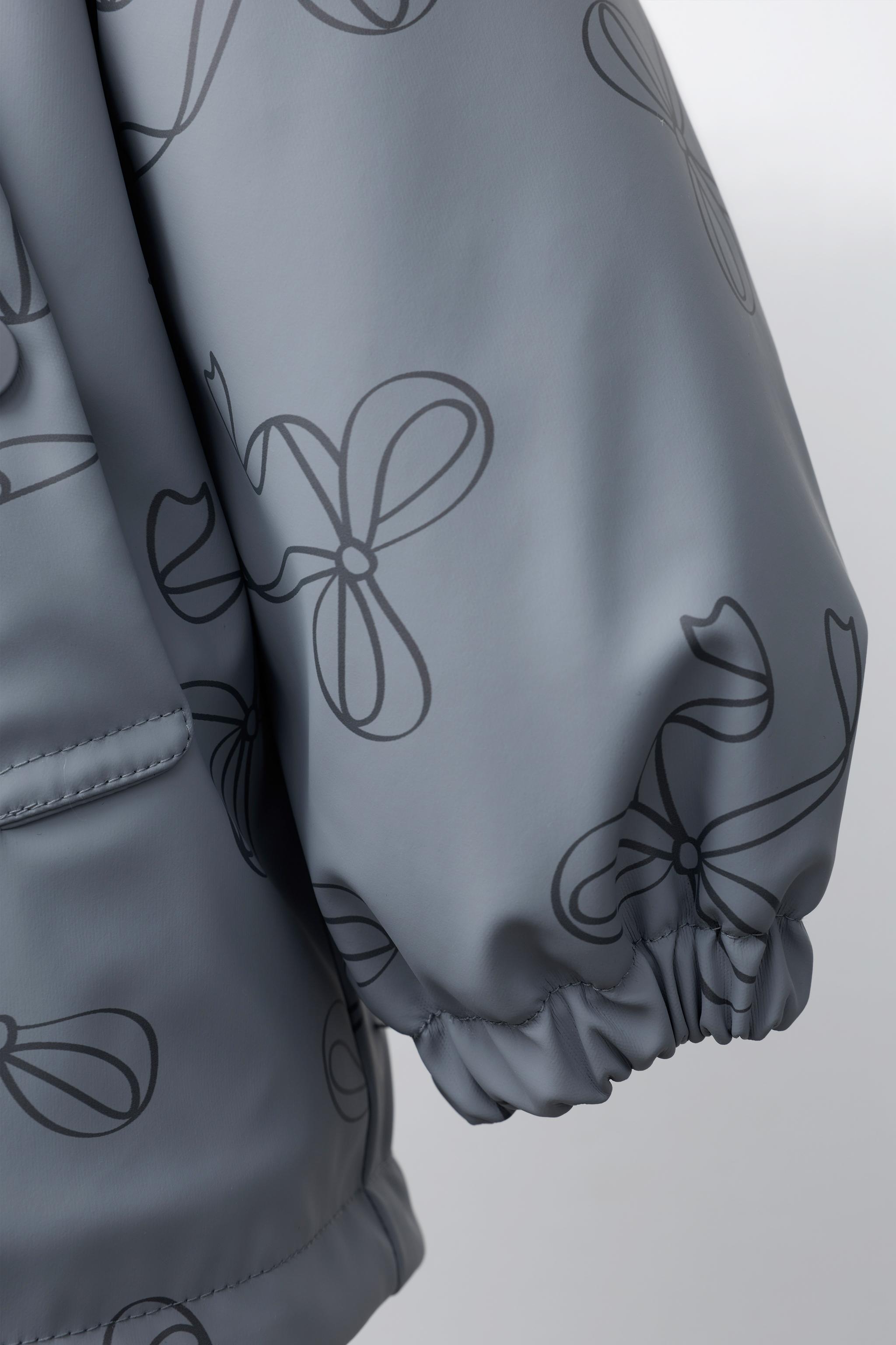 WATER RESISTANT PRINTED RUBBERIZED RAINCOAT