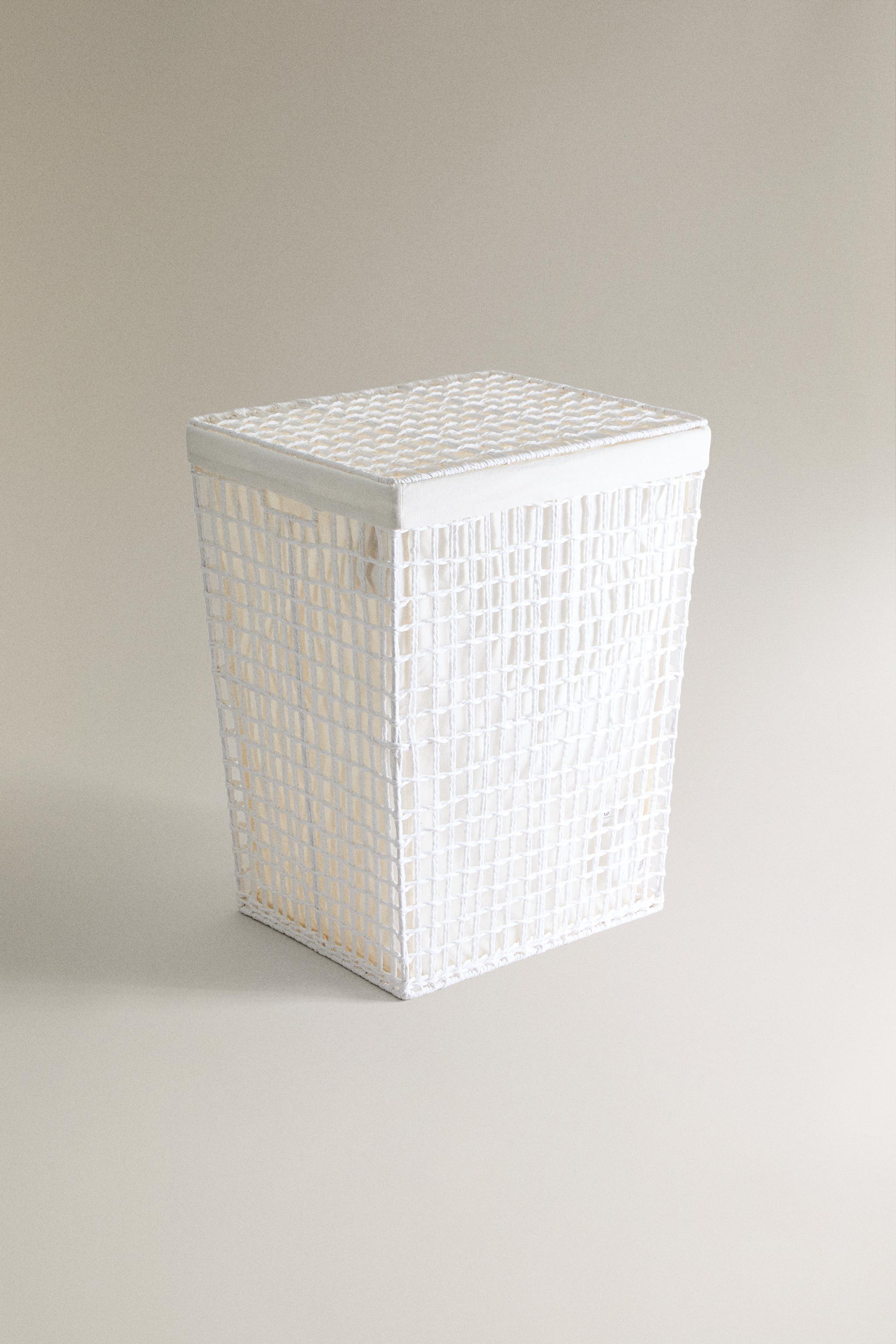 LAUNDRY HAMPER WITH FABRIC LINING