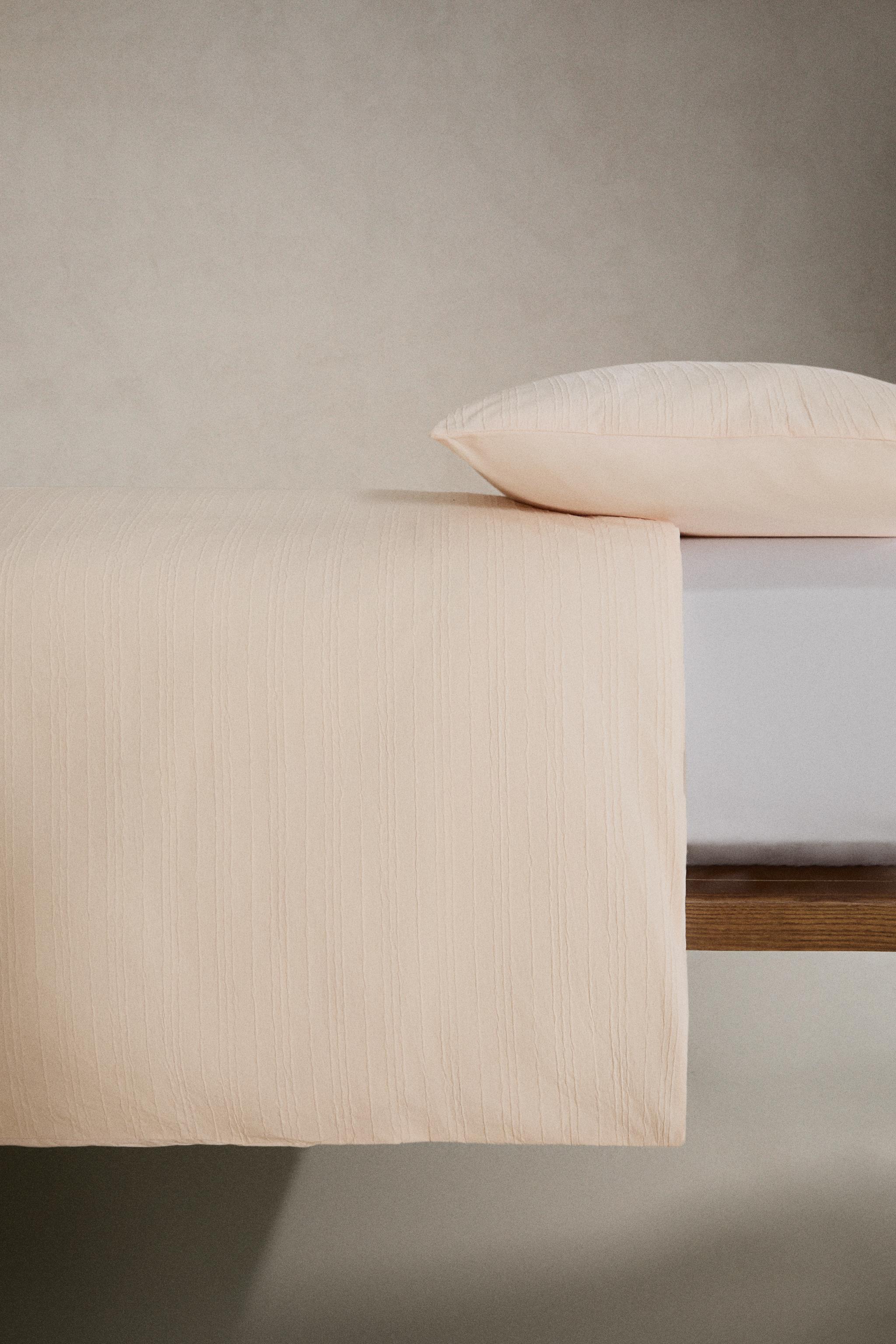 TEXTURED STRIPED DUVET COVER