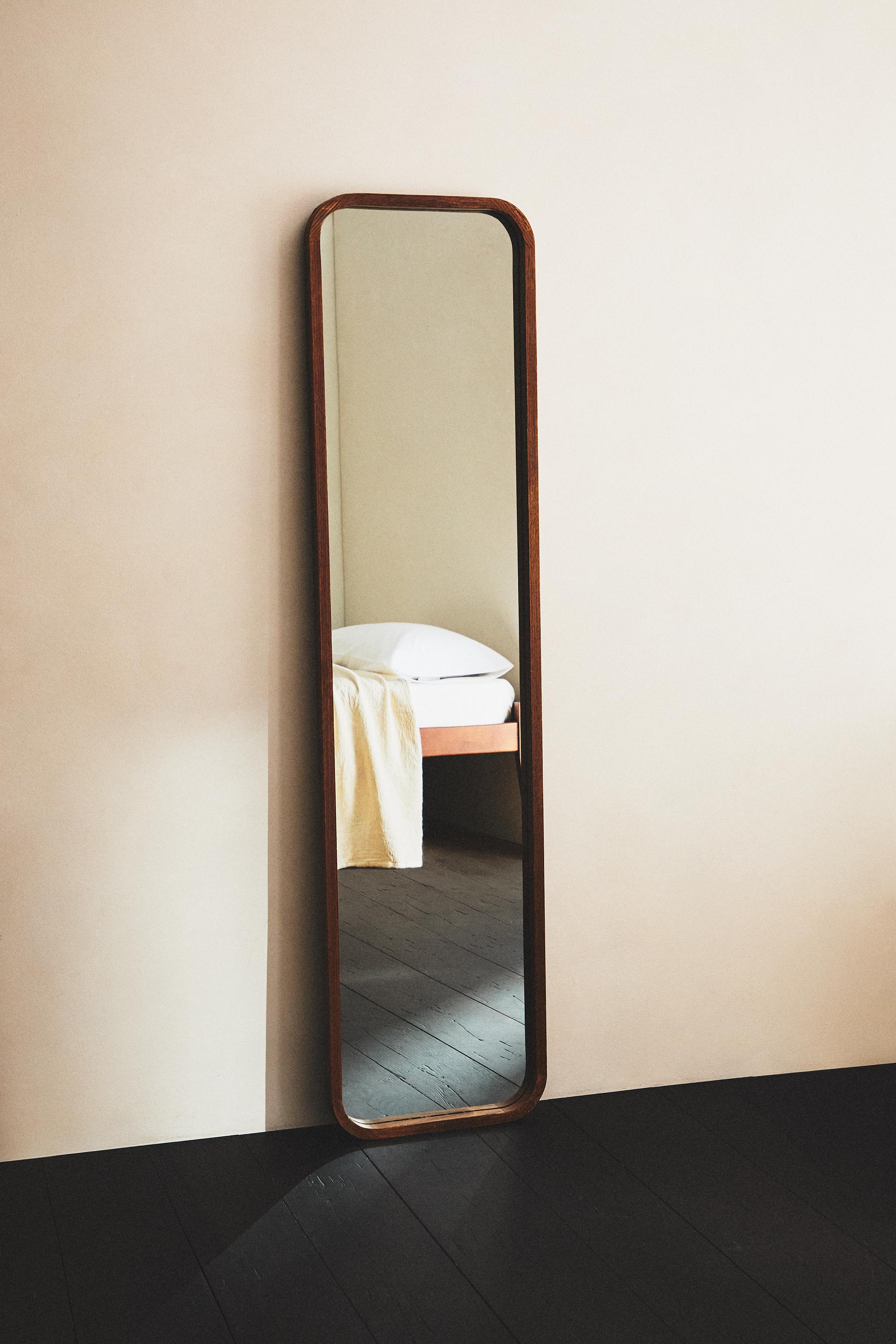 ROUND FRAME FULL LENGTH MIRROR