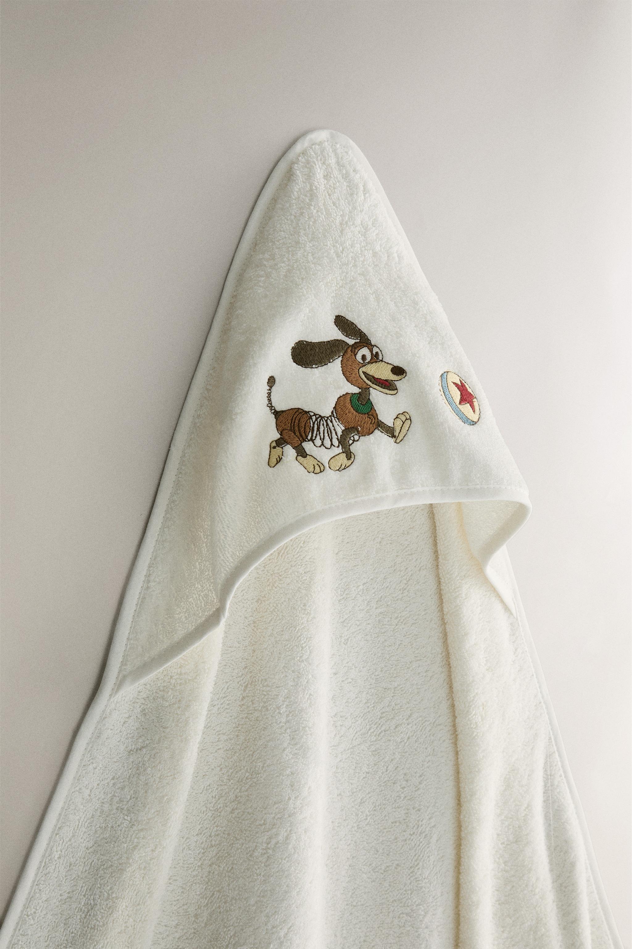 HOODED BATH TOWEL TOY STORY ©DISNEY/PIXAR