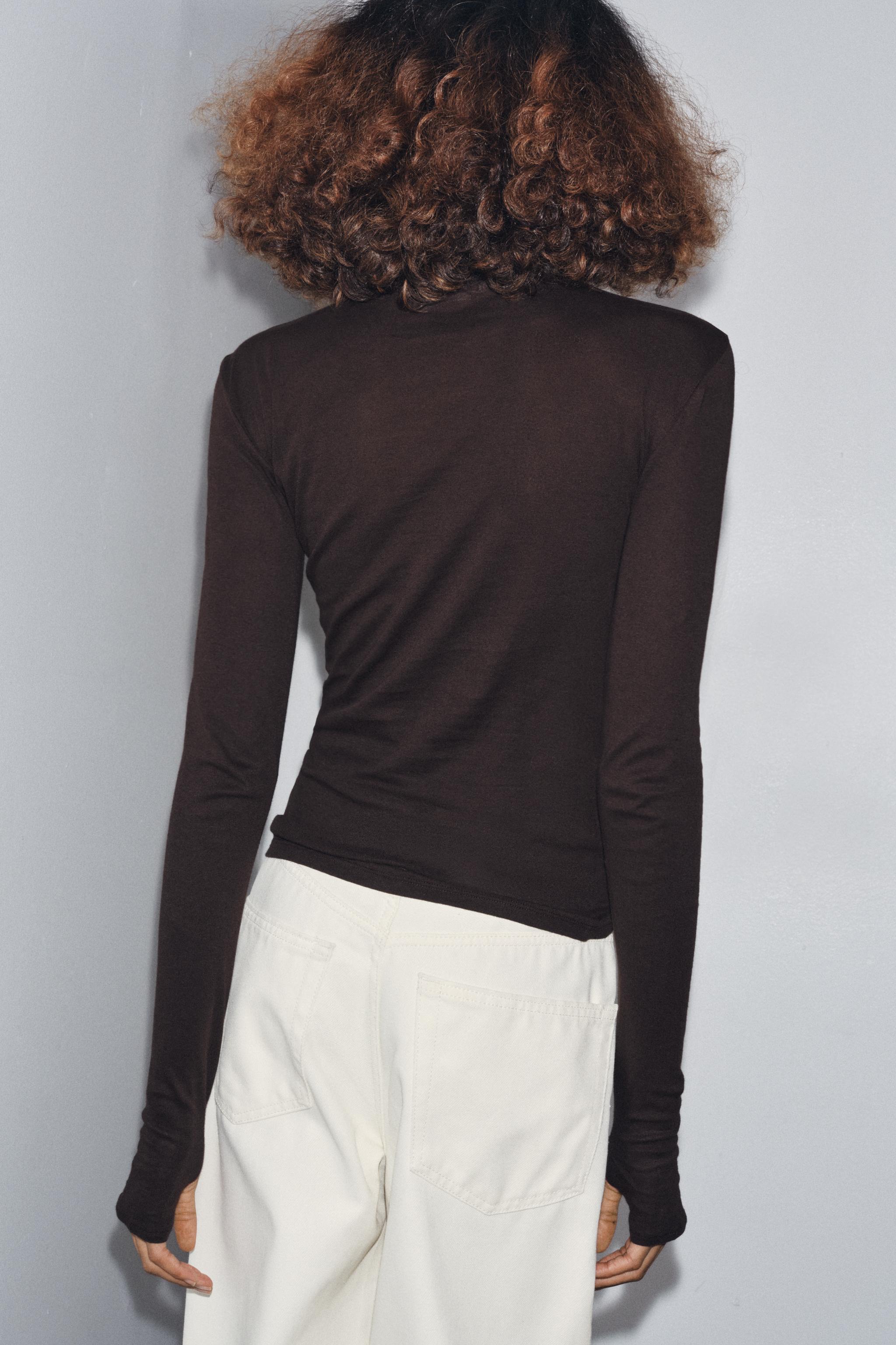 SLIM MOCK NECK T-SHIRT