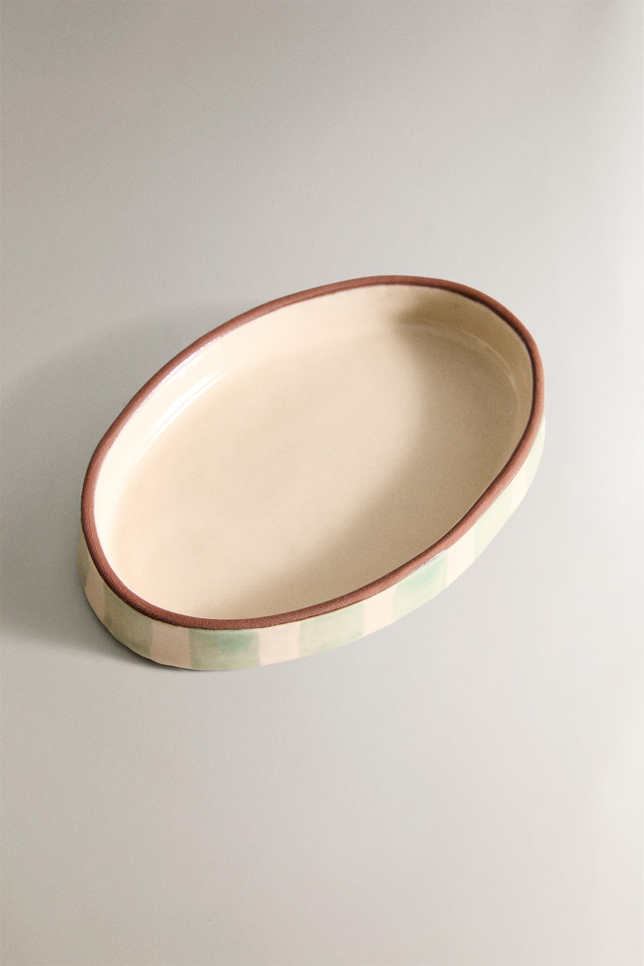 STRIPED CERAMIC BATHROOM SOAP DISH