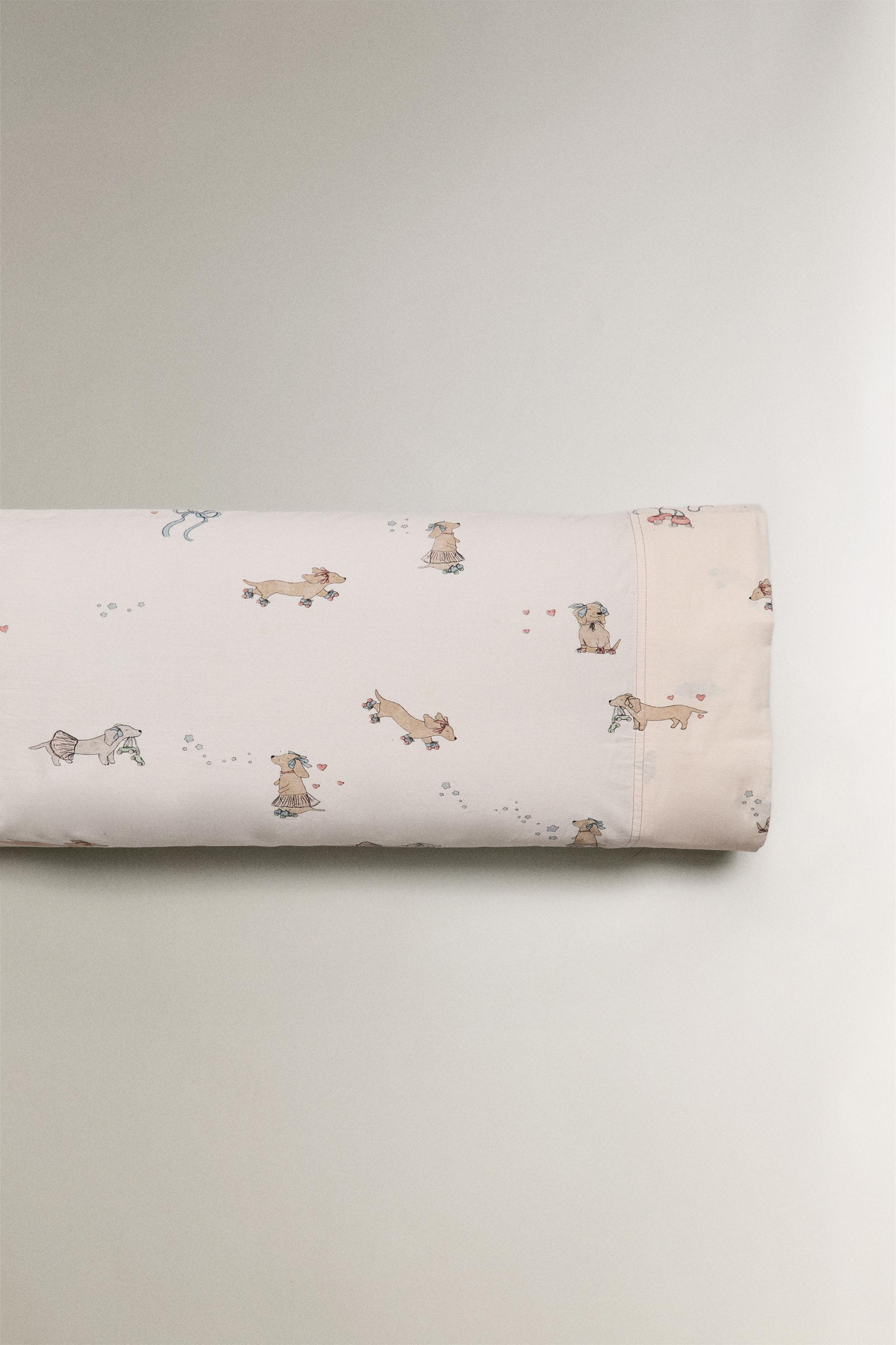CHILDREN'S SKATING DOG PILLOWCASE