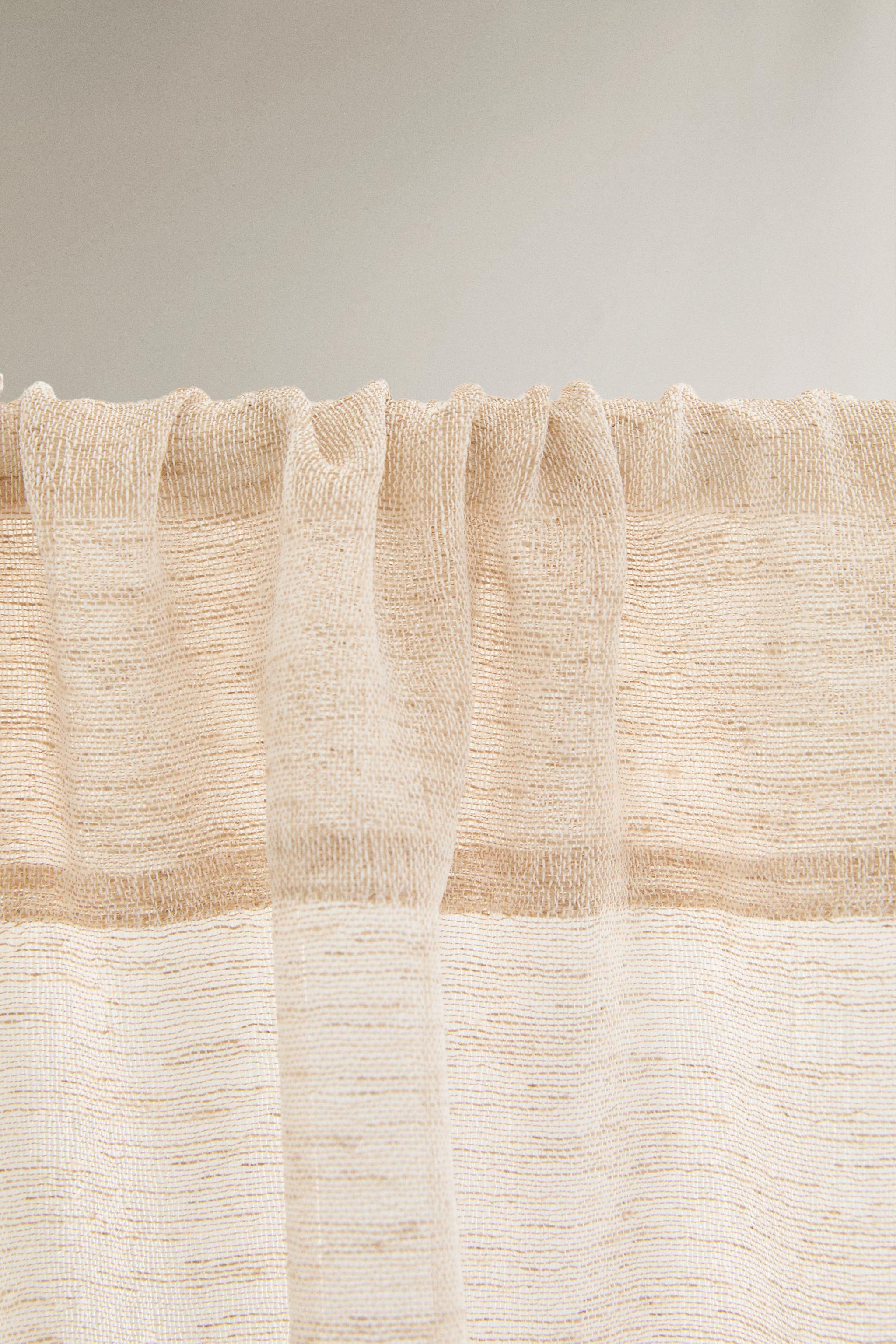 LOW OPACITY FINE CURTAIN