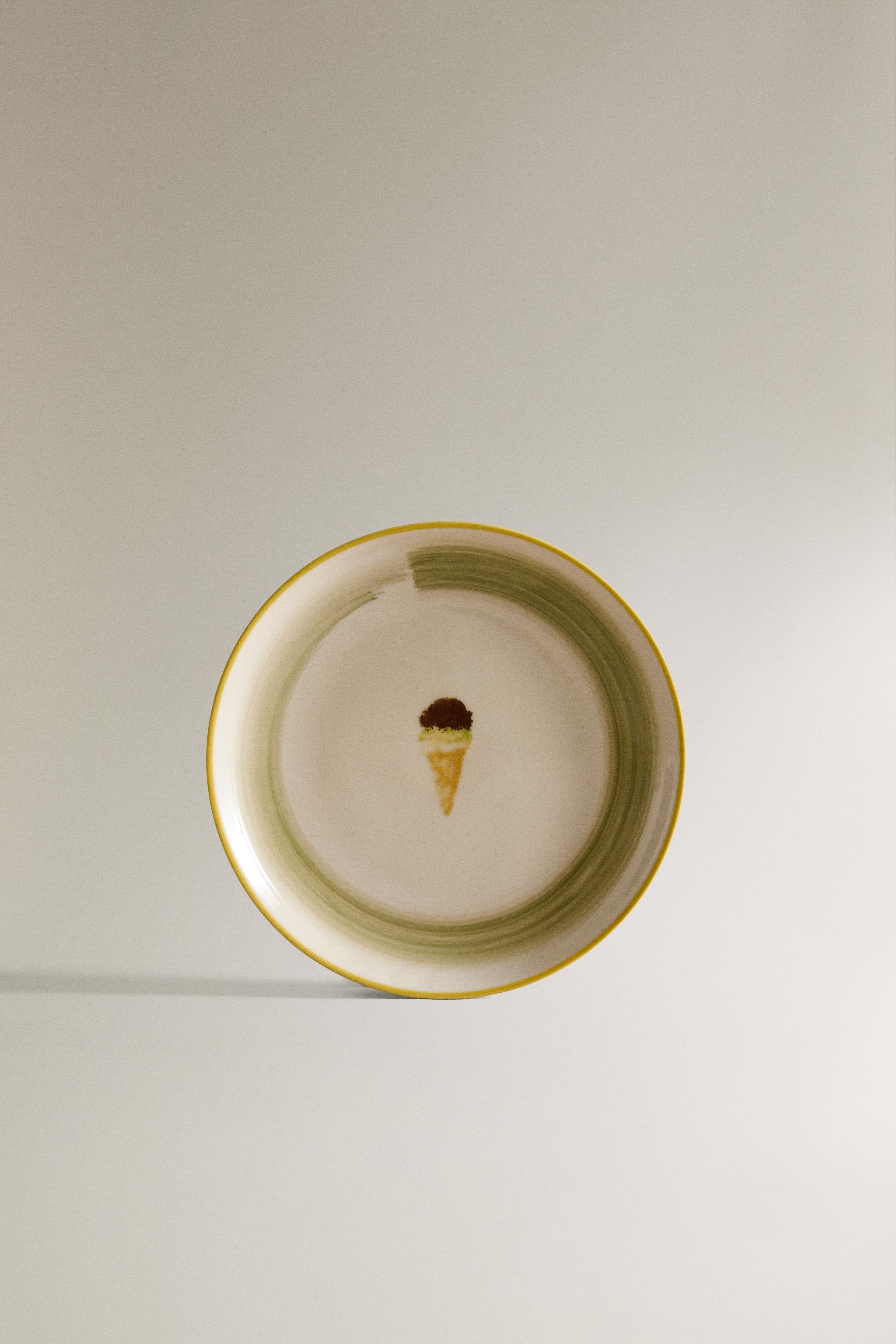 STONEWARE ICE CREAM DESSERT PLATE