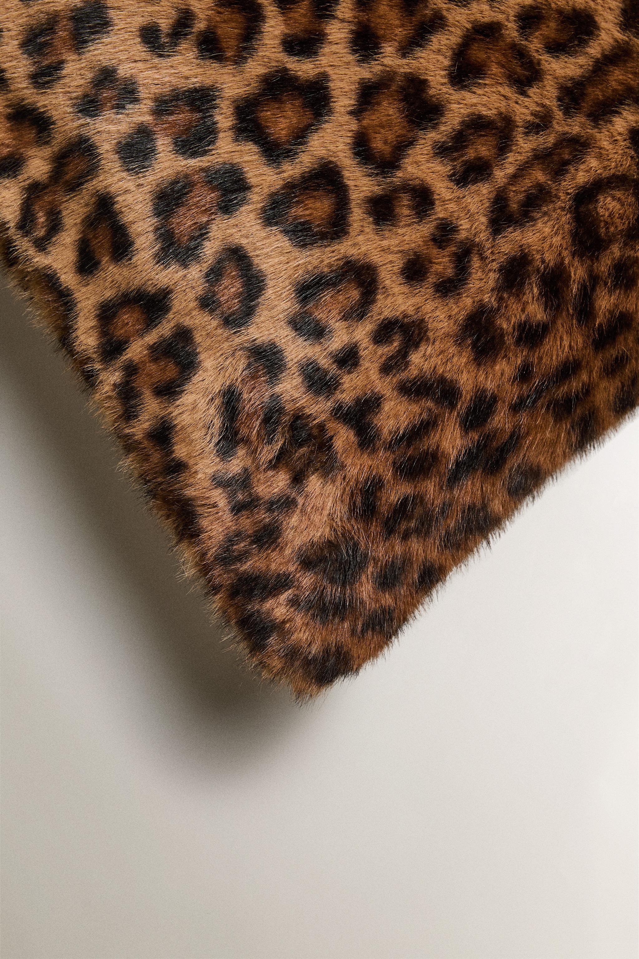 ANIMAL PRINT THROW PILLOW COVER
