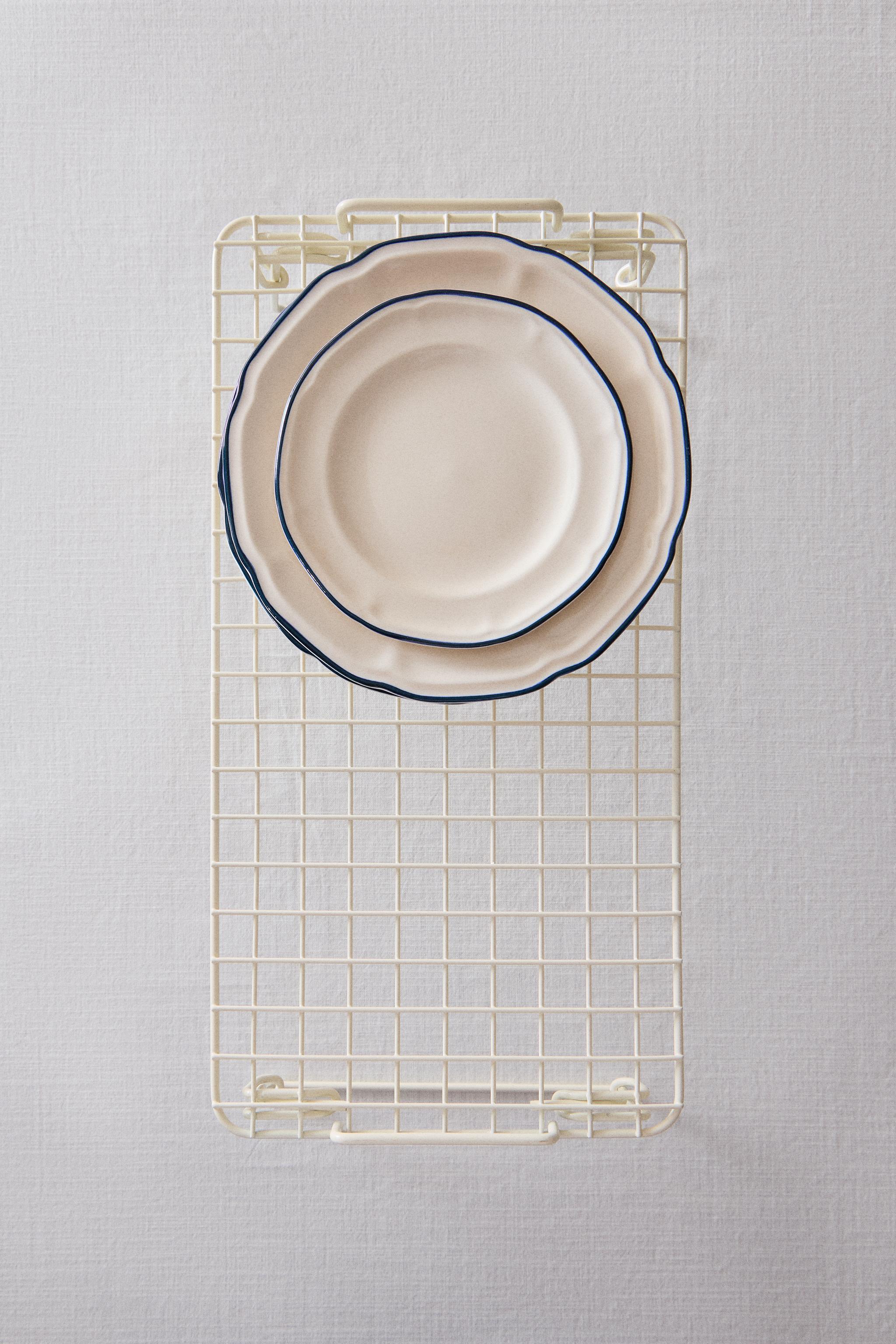 FOLDABLE LACQUERED METAL RACK