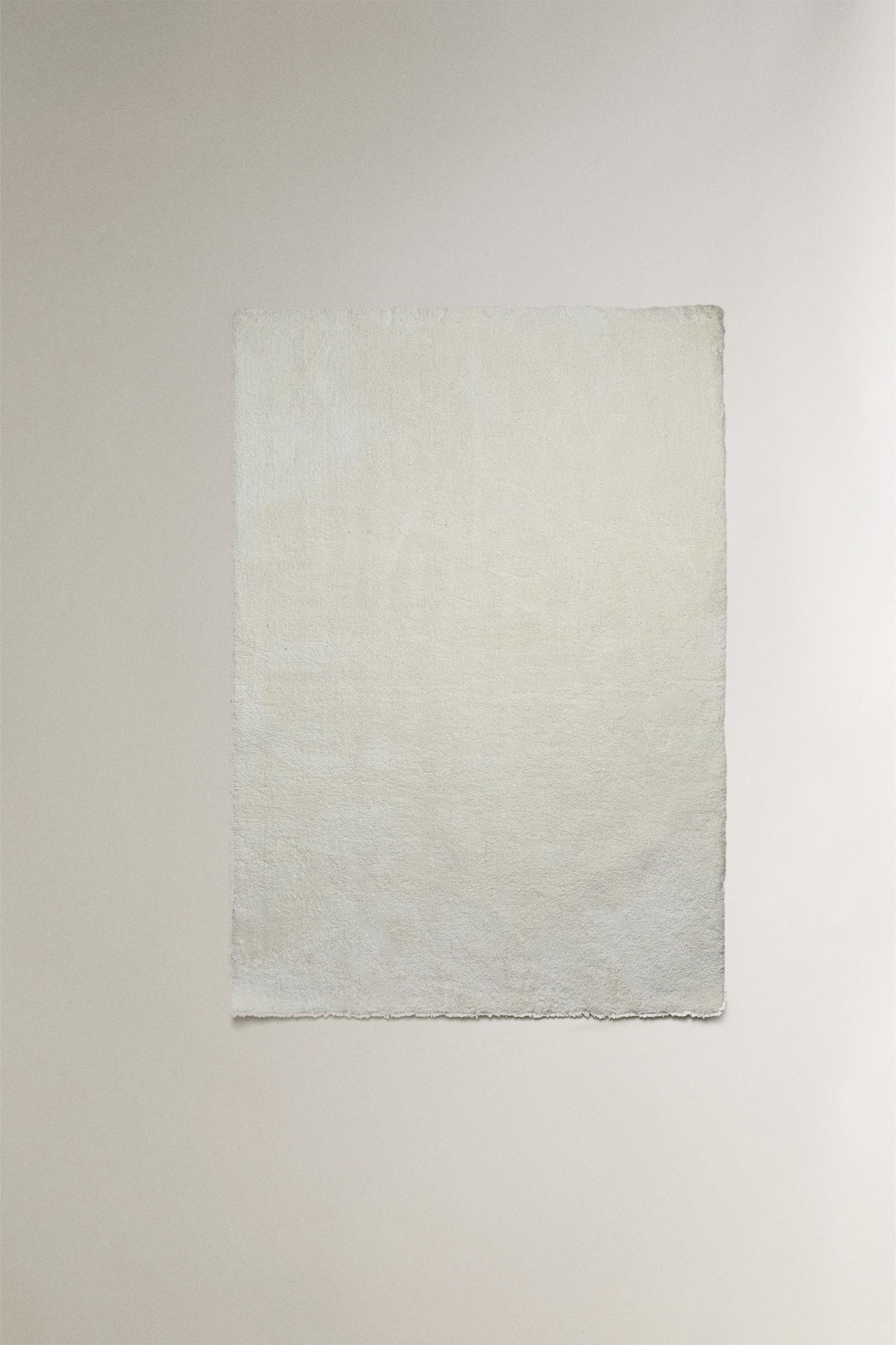 SOFT TEXTURED AREA RUG