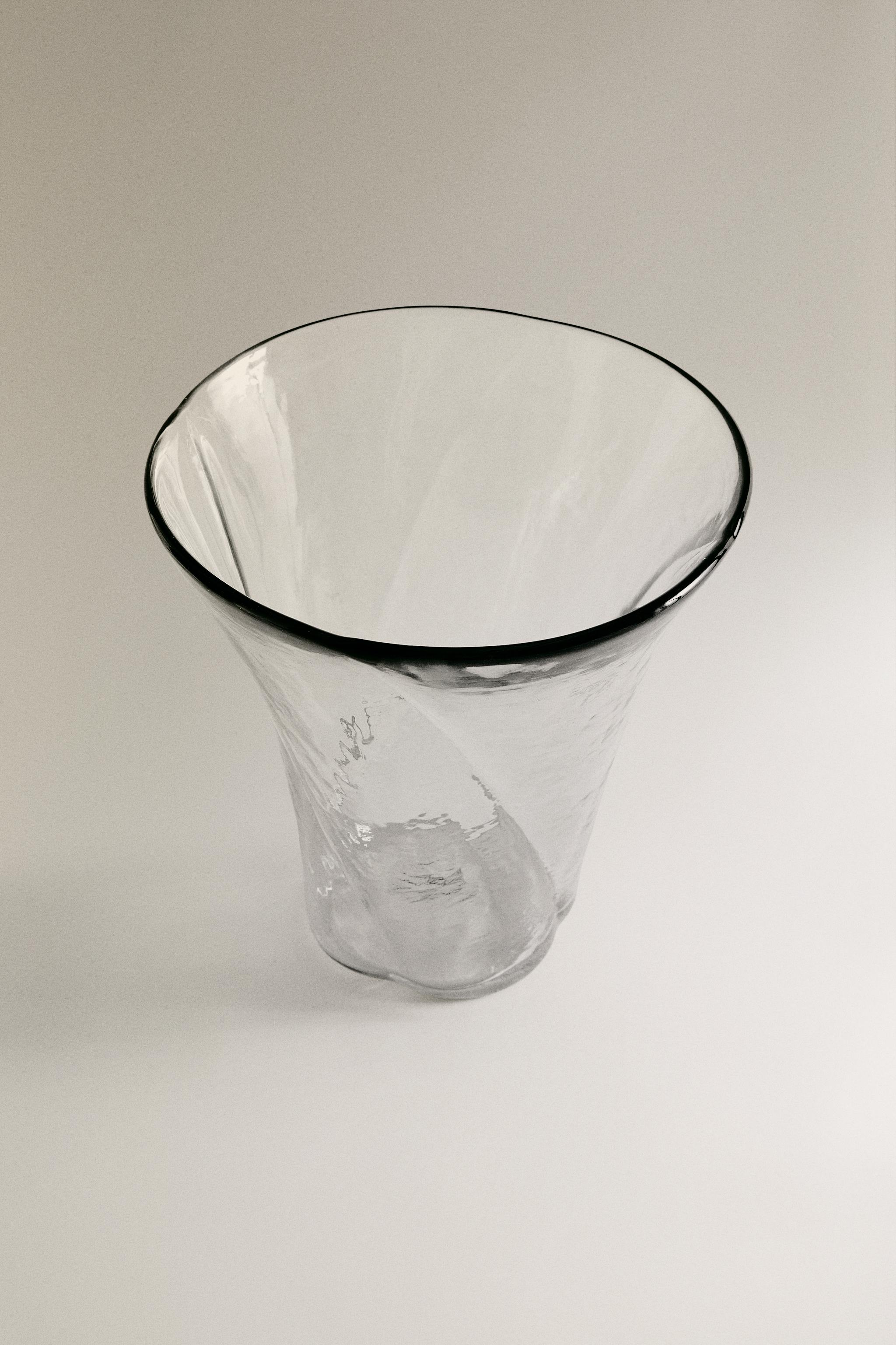 LARGE WAVY GLASS VASE